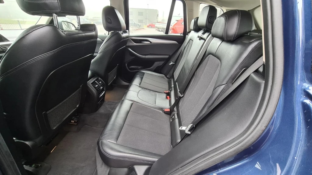BMW X3 xDrive 20d Steptronic ** Teil-Leder ** Gr-Navi ** RF-Kamera ** Panorama-Glasdach ** LTZ MFK 06.06.2025 **-image-13