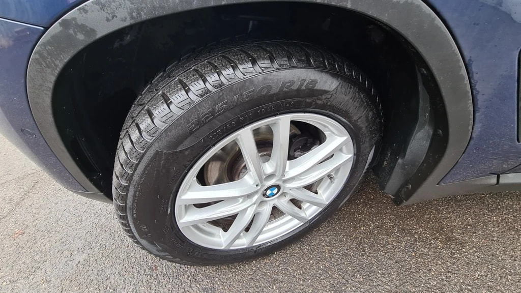 BMW X3 xDrive 20d Steptronic ** Teil-Leder ** Gr-Navi ** RF-Kamera ** Panorama-Glasdach ** LTZ MFK 06.06.2025 **-image-15