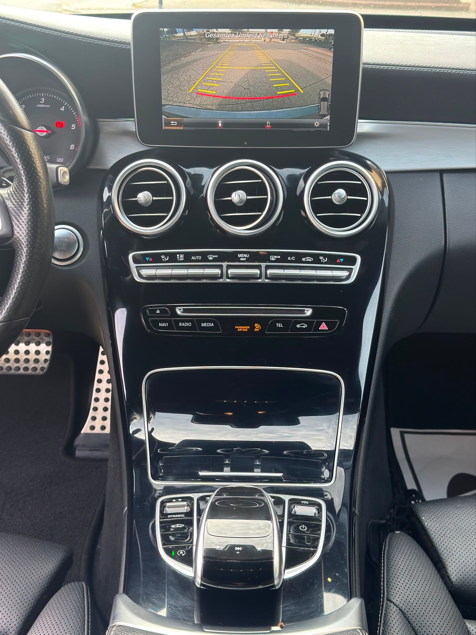MERCEDES-BENZ C 250 d Swiss Star AMG Line 4Matic 9G-Tronic-image-10