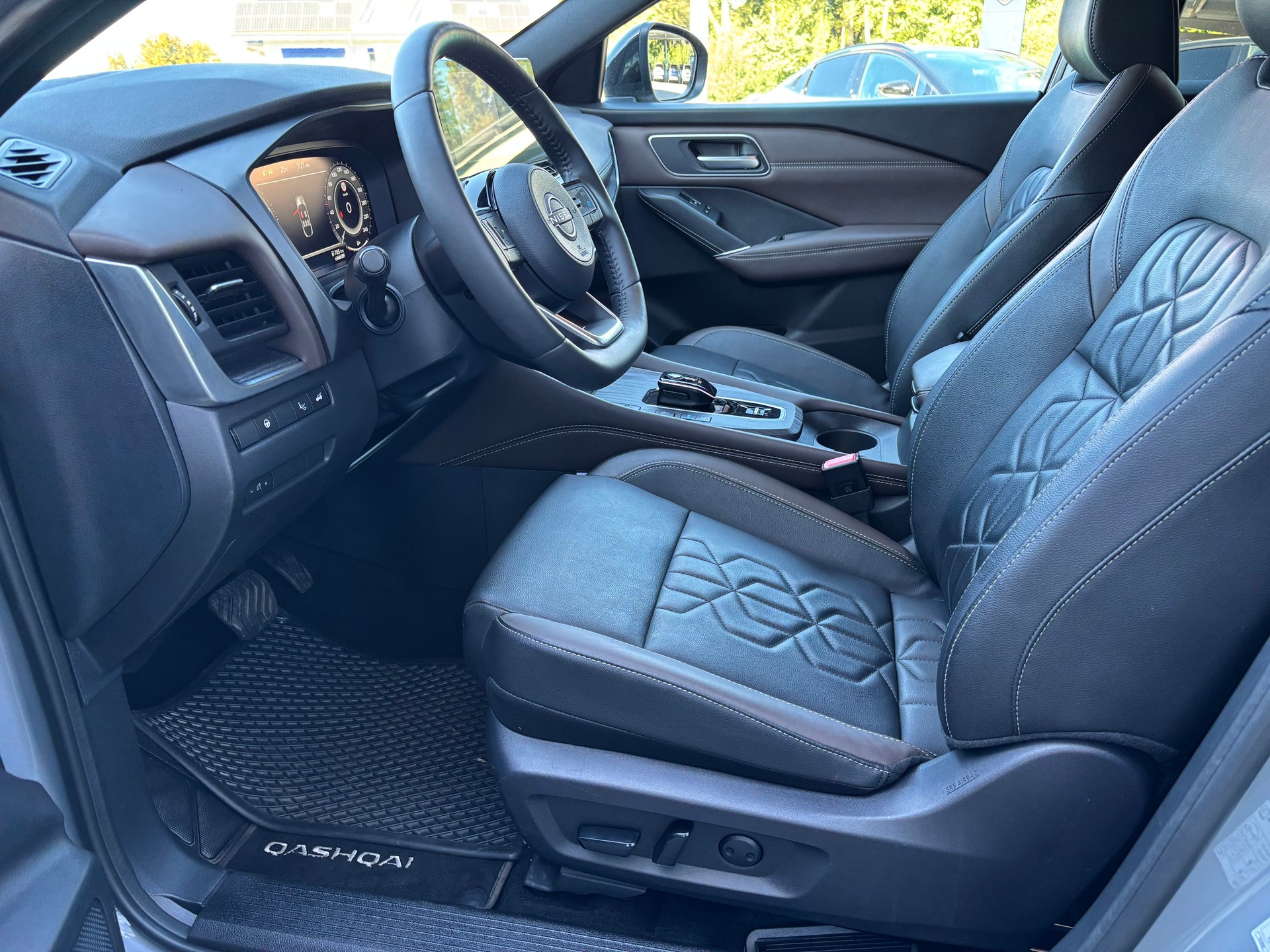 NISSAN Qashqai 1.5 VC-T e-Power Tekna-image-10