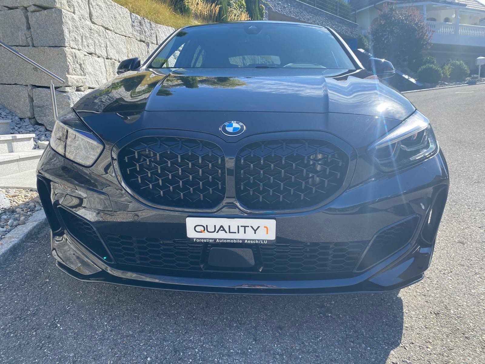 BMW M135i xDrive Steptronic-image-4