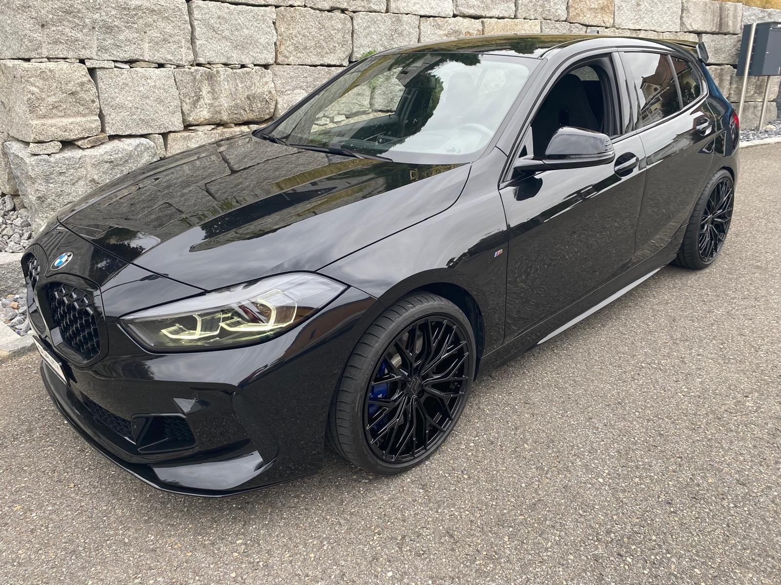 BMW M135i xDrive Steptronic Black Edition