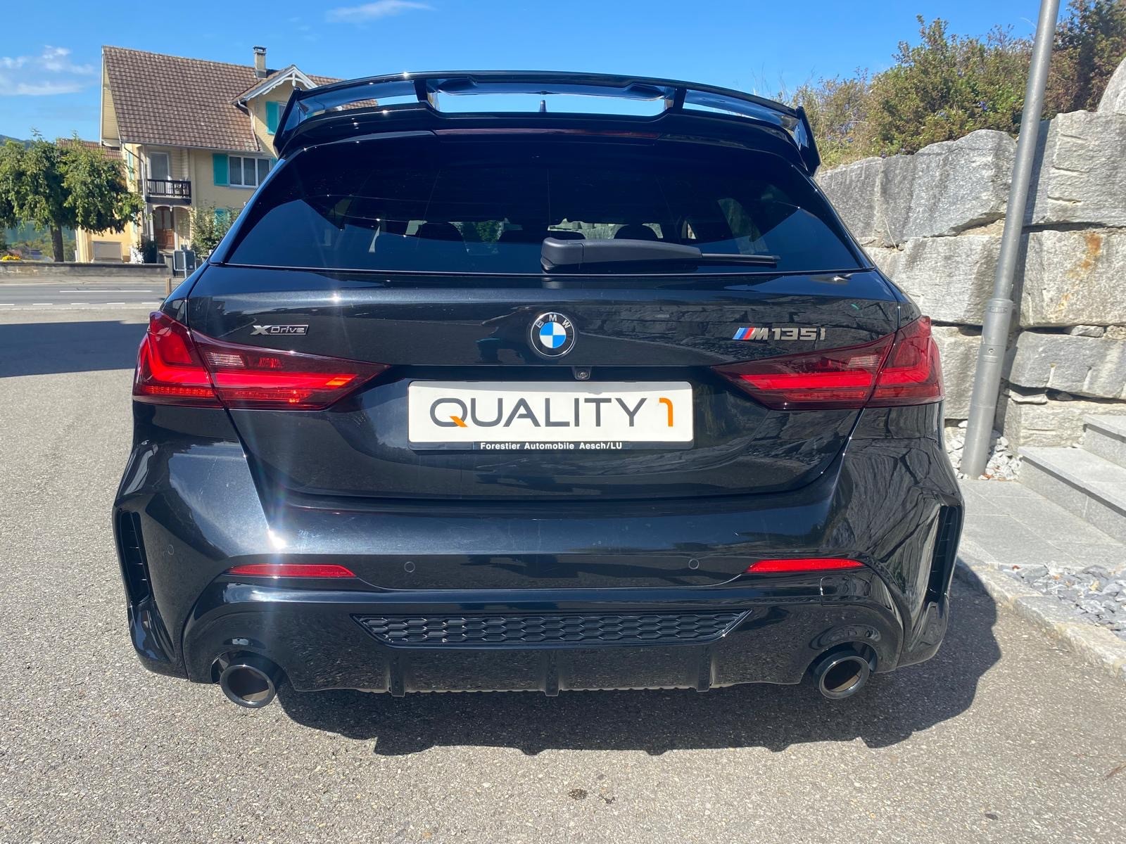 BMW M135i xDrive Steptronic-image-3