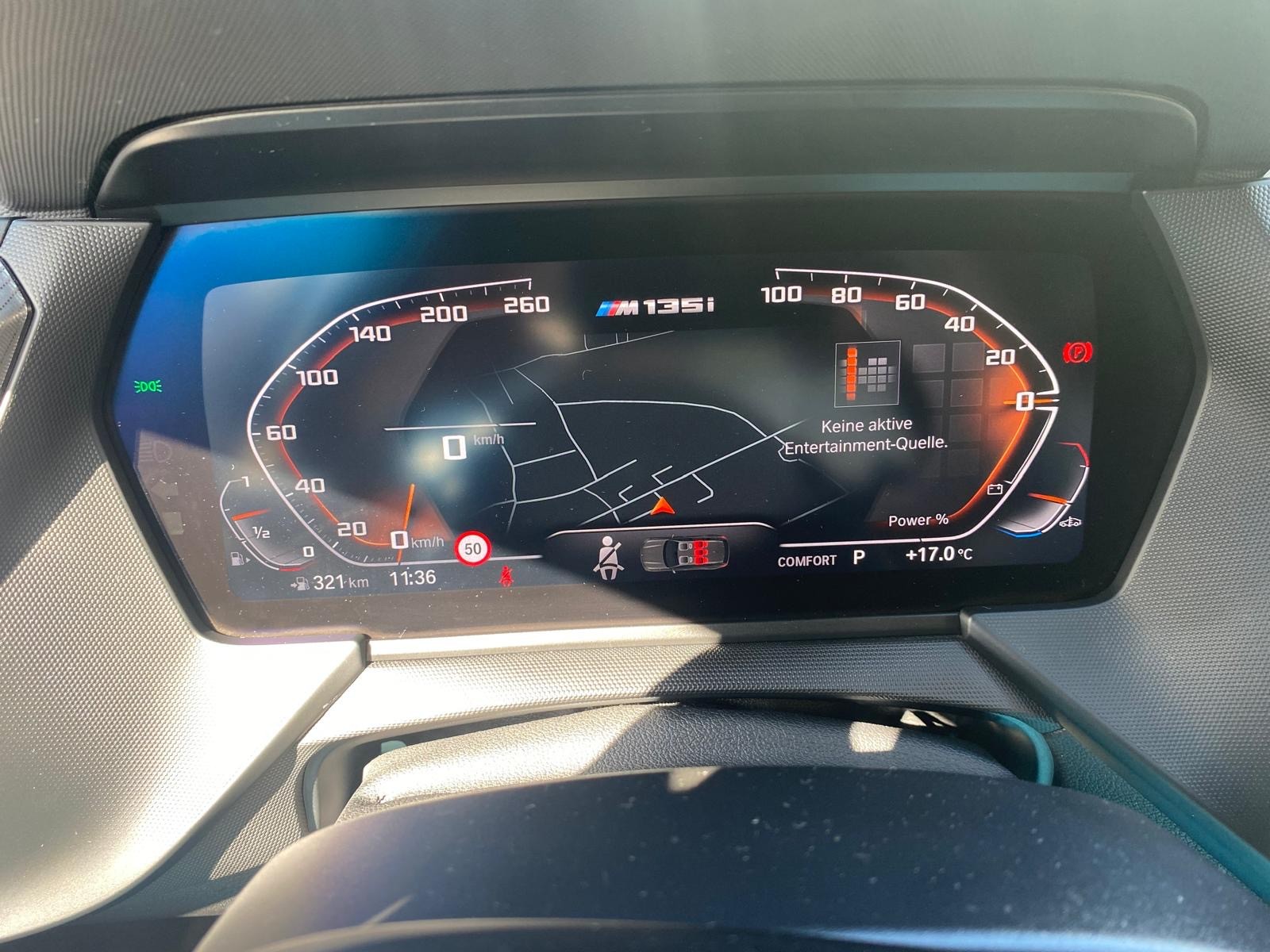 BMW M135i xDrive Steptronic-image-12