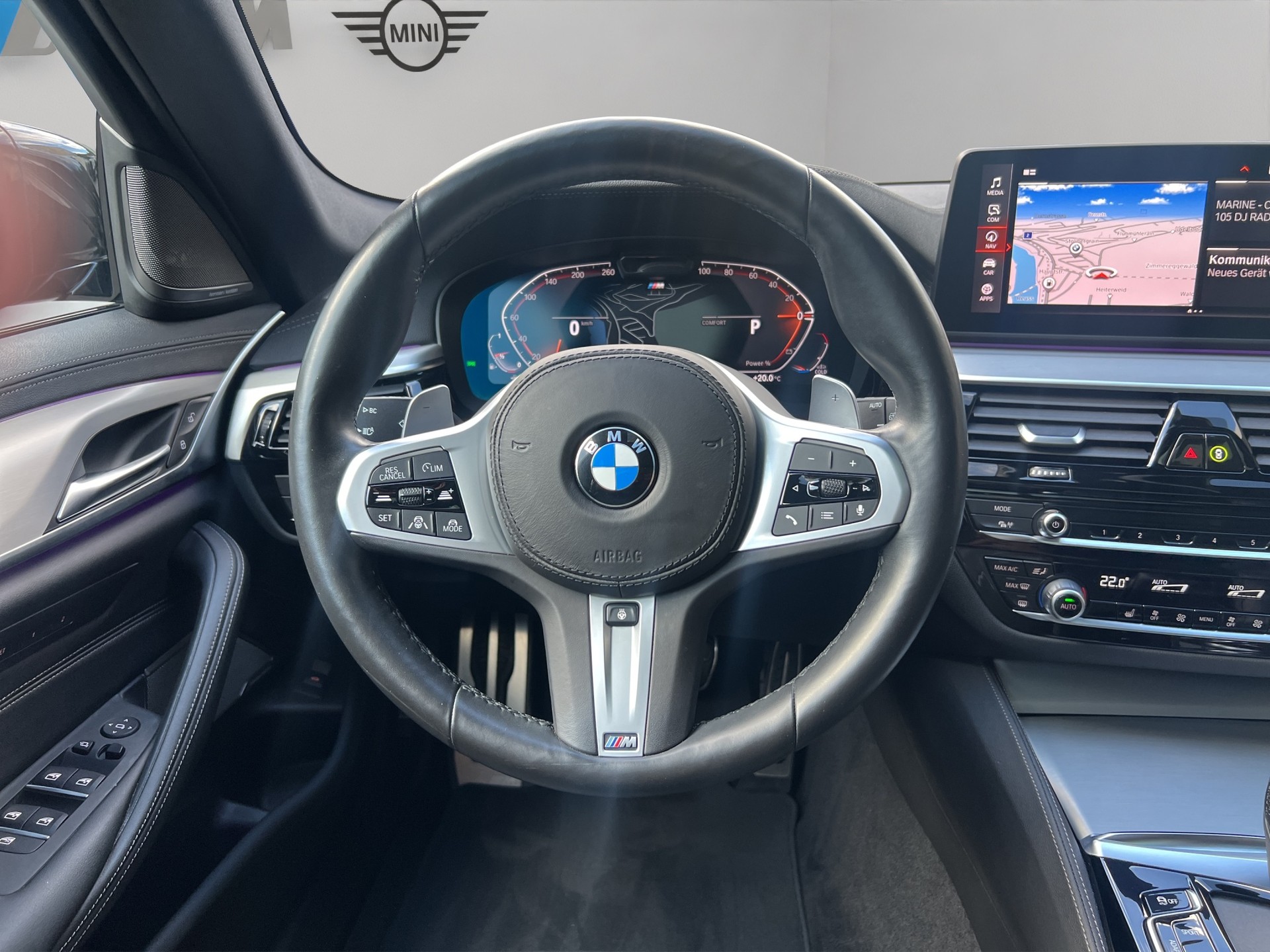 BMW 540i xDrive 48V Touring Pure M Sport Steptronic-image-13