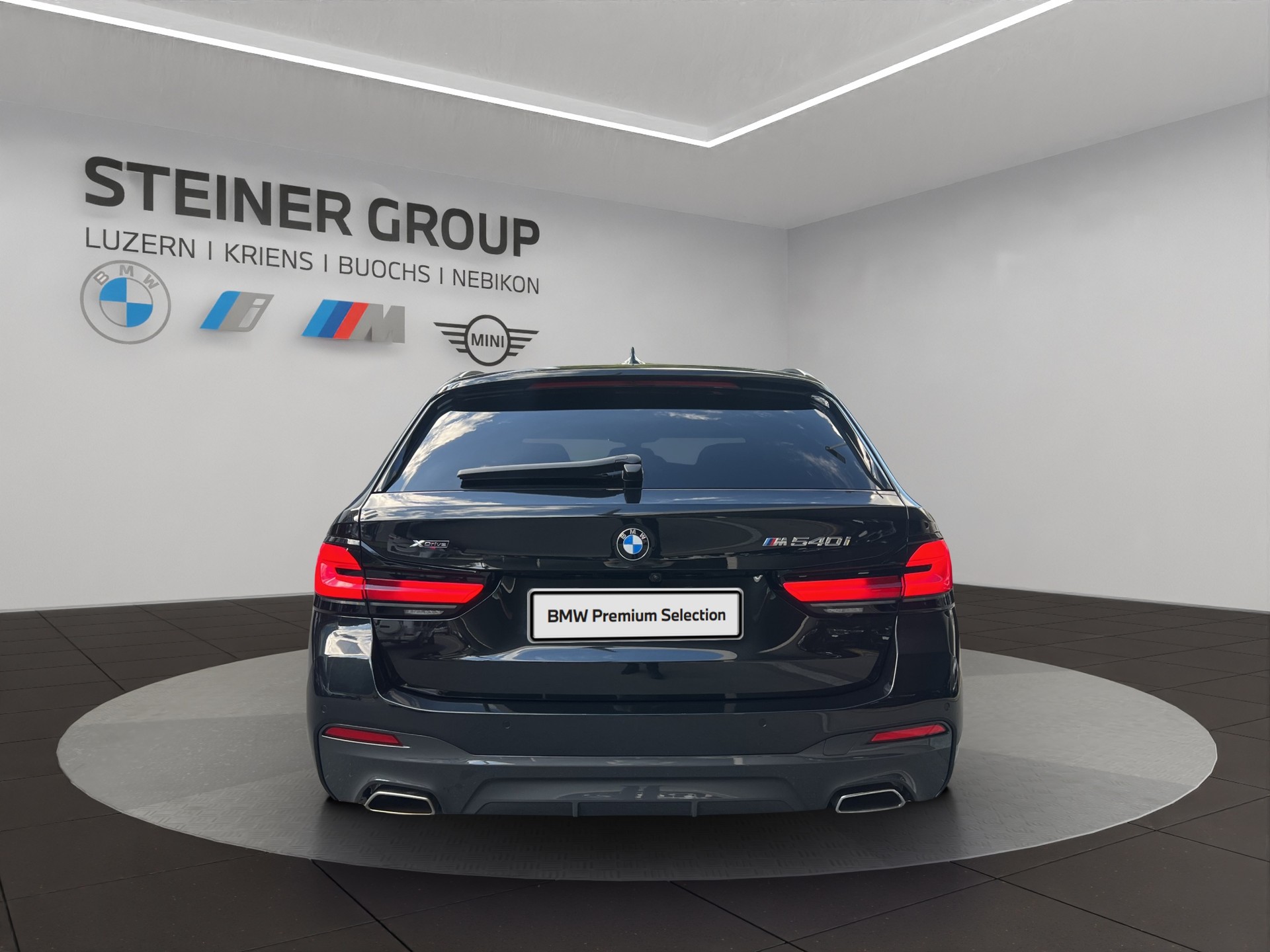 BMW 540i xDrive 48V Touring Pure M Sport Steptronic-image-5