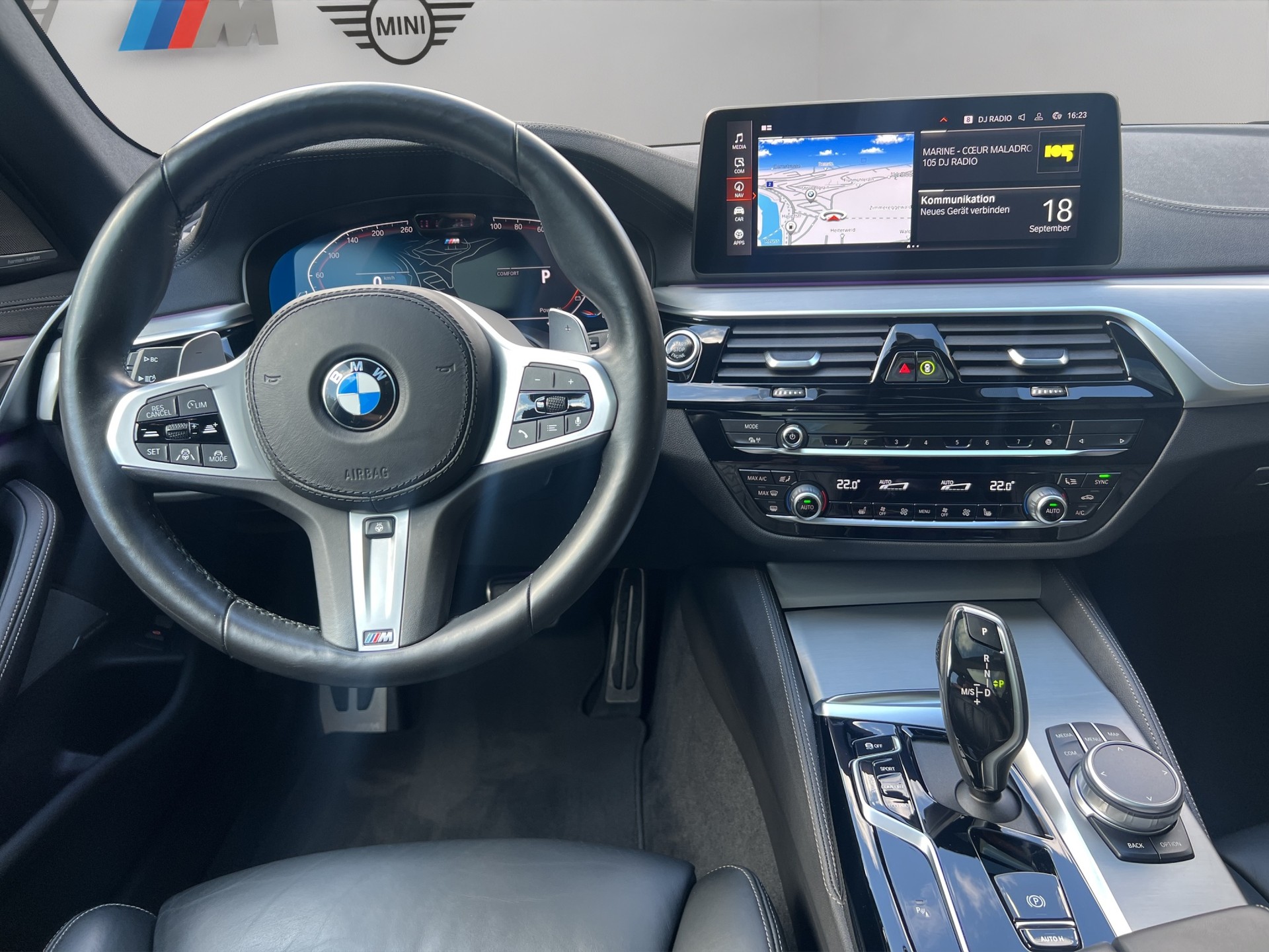 BMW 540i xDrive 48V Touring Pure M Sport Steptronic-image-15