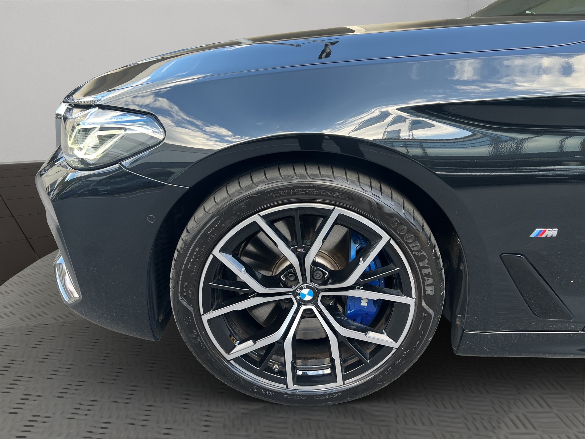 BMW 540i xDrive 48V Touring Pure M Sport Steptronic-image-8