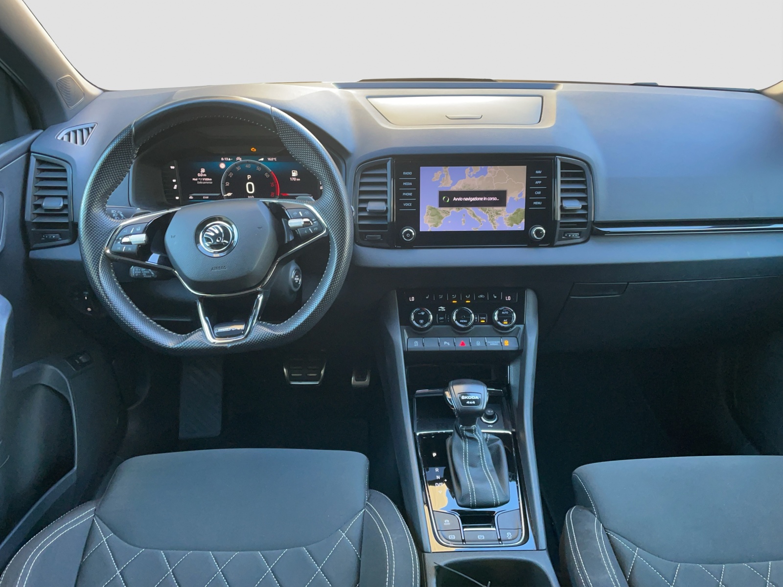 SKODA Karoq 2.0 TSI SportLine 4x4 DSG-image-8
