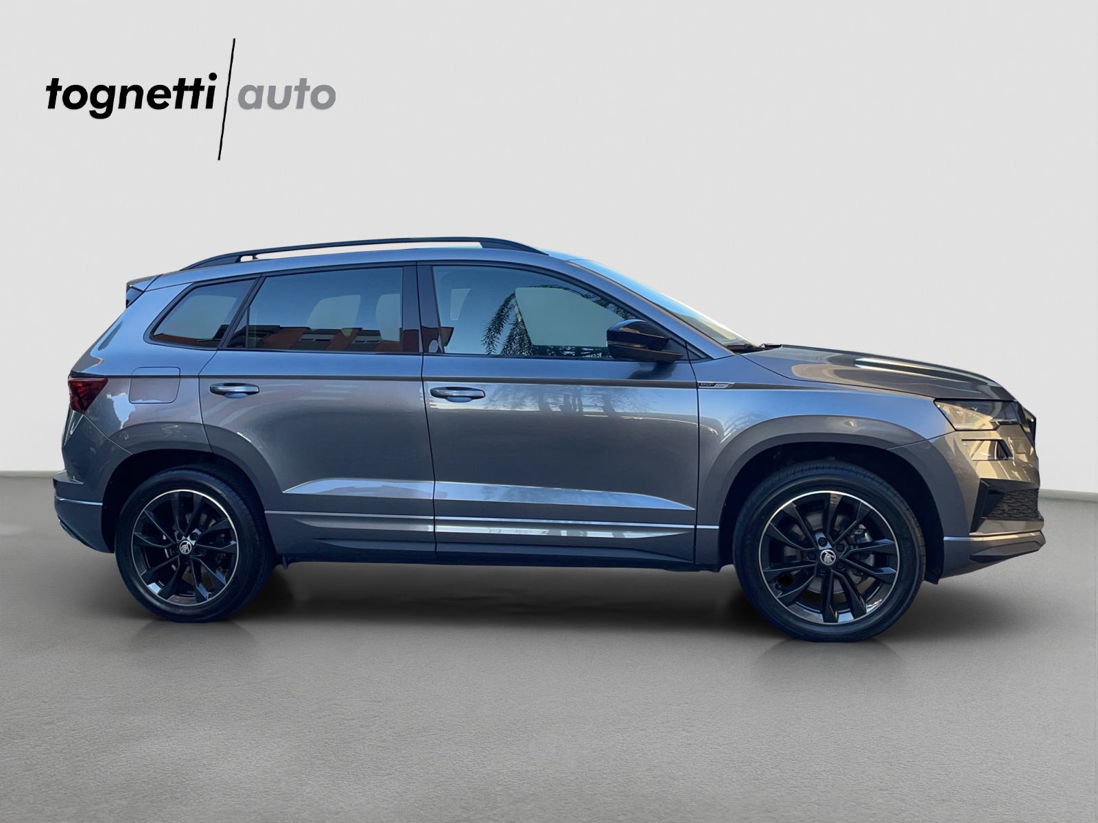 SKODA Karoq 2.0 TSI SportLine 4x4 DSG-image-2
