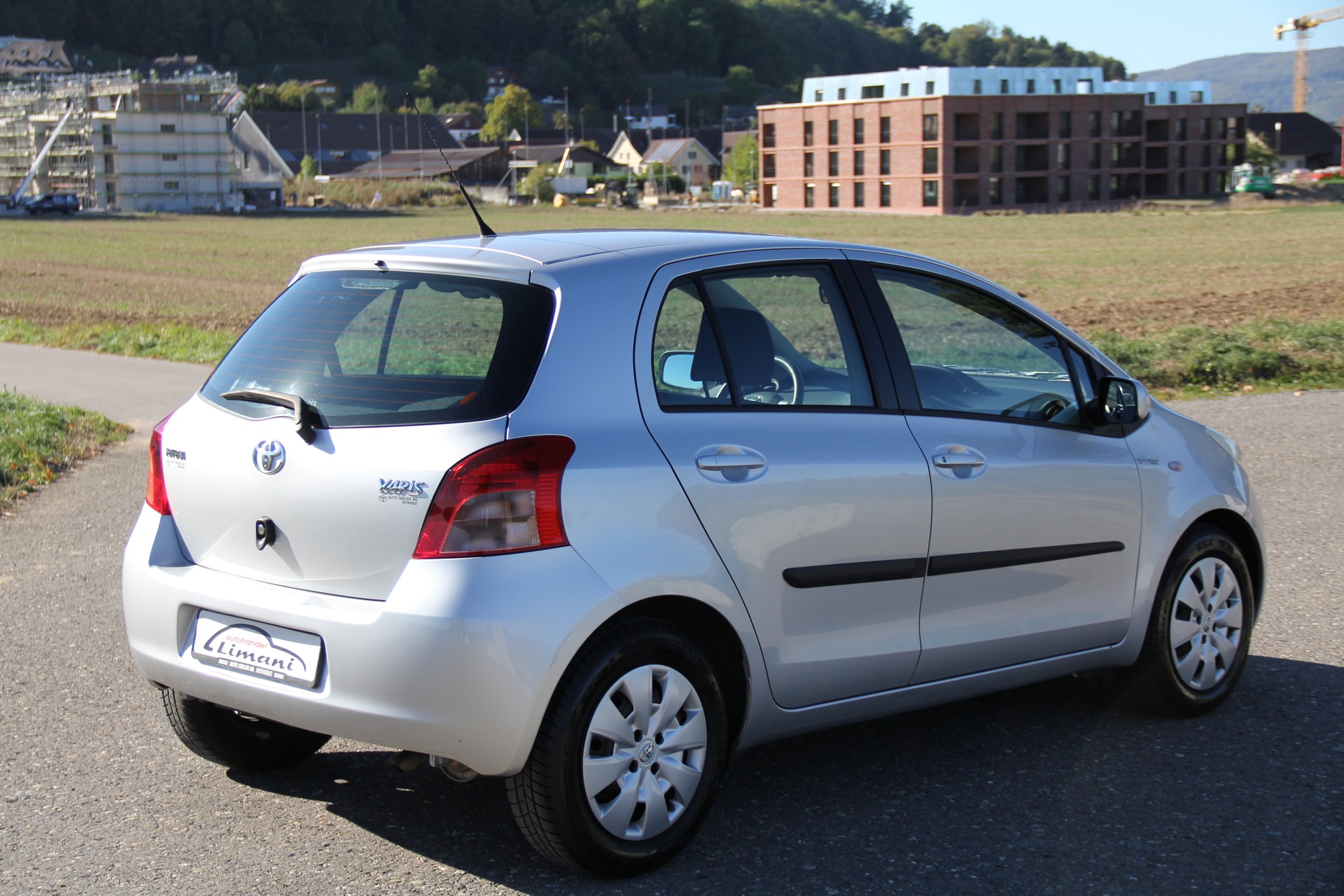 TOYOTA Yaris 1.3 Linea Luna-image-5