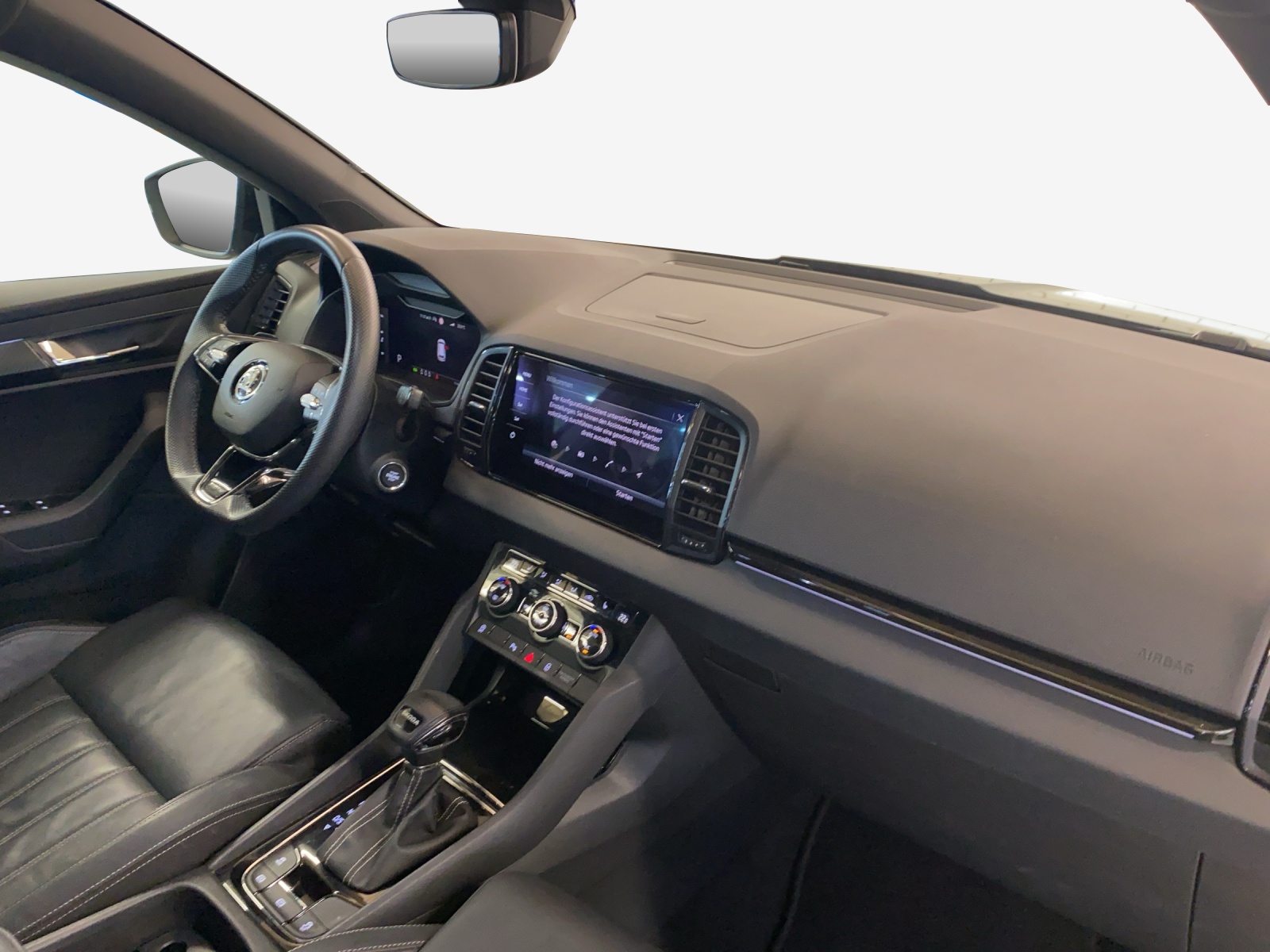 SKODA Karoq 1.5 TSI SportLine DSG-image-13