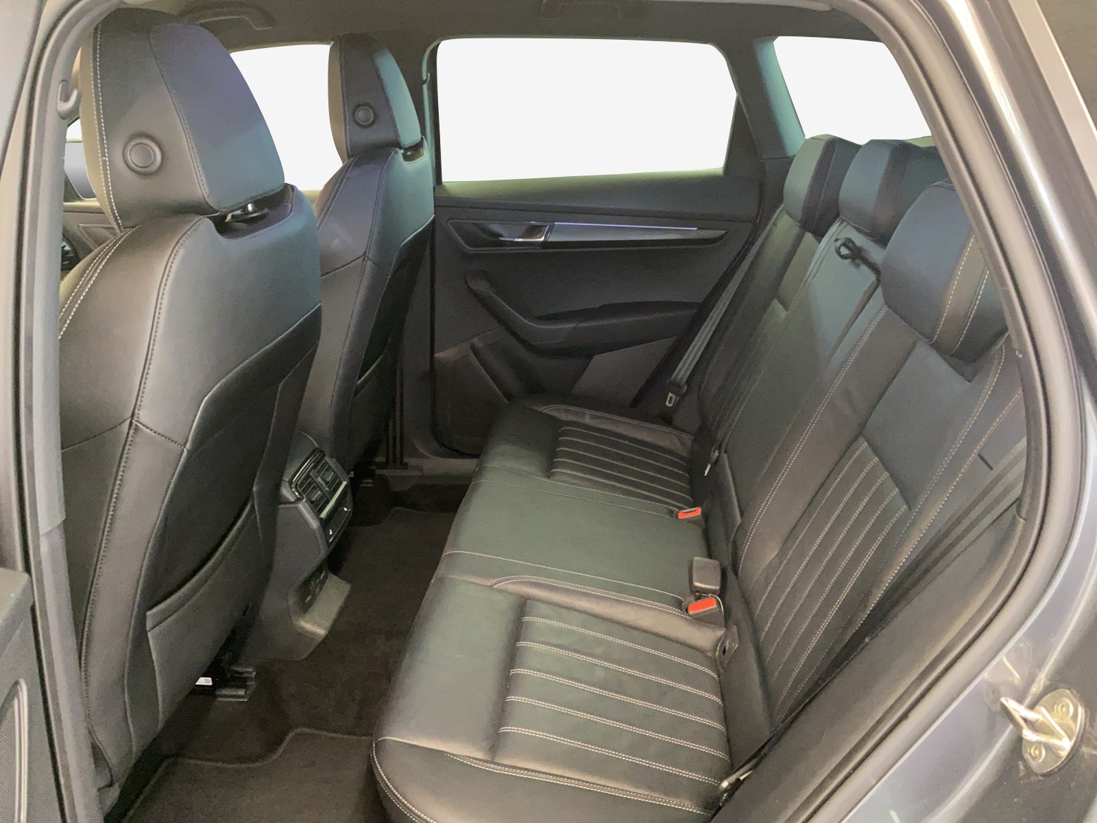SKODA Karoq 1.5 TSI SportLine DSG-image-11