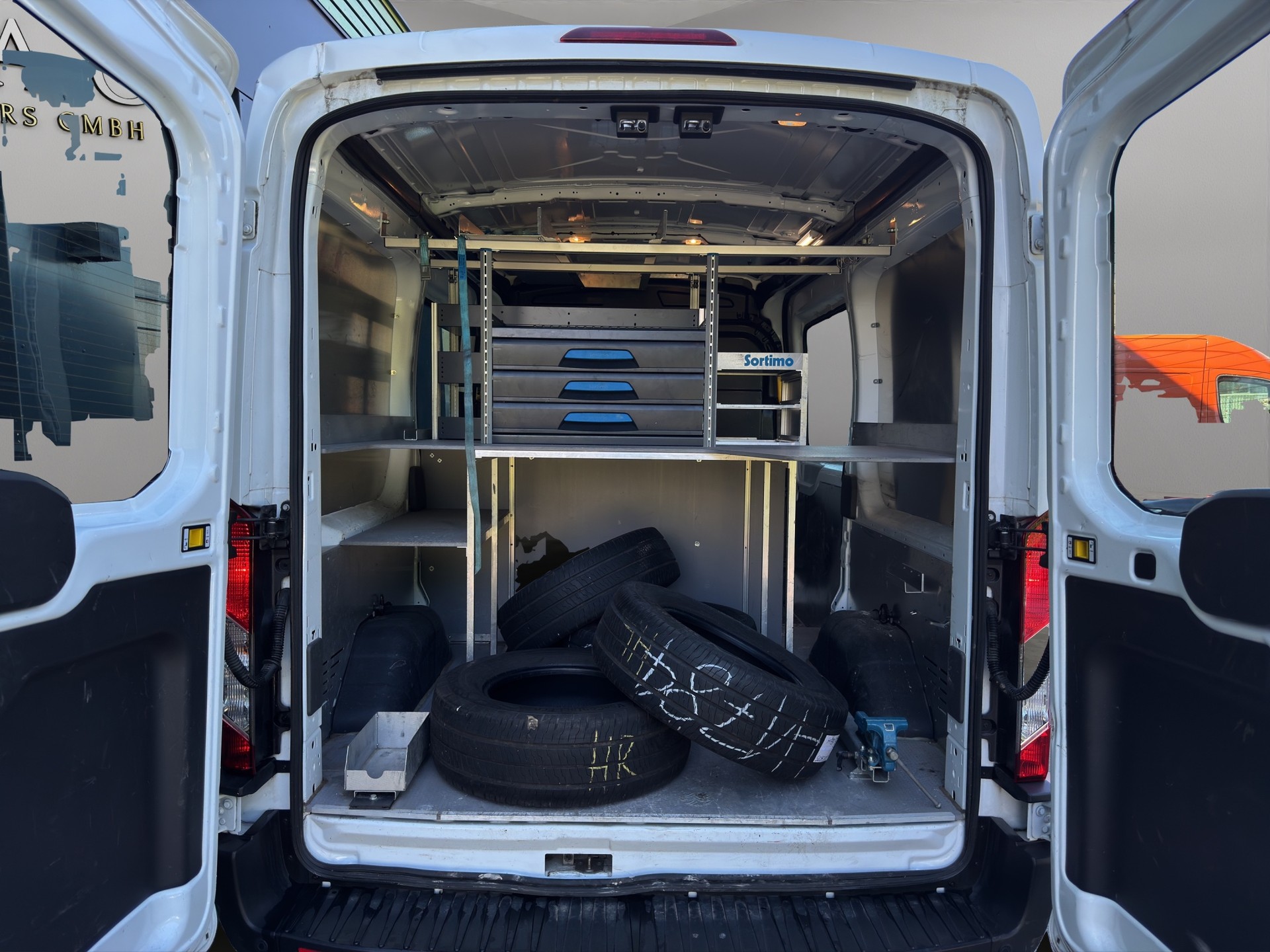 FORD Transit Van 350 L2 Trail 2.0 TDCi 130 4WD **Mit Werkstatt-Einrichtung**Anhängerkupplung**Frisch ab MFK und 12 Monate Garantie**-image-10