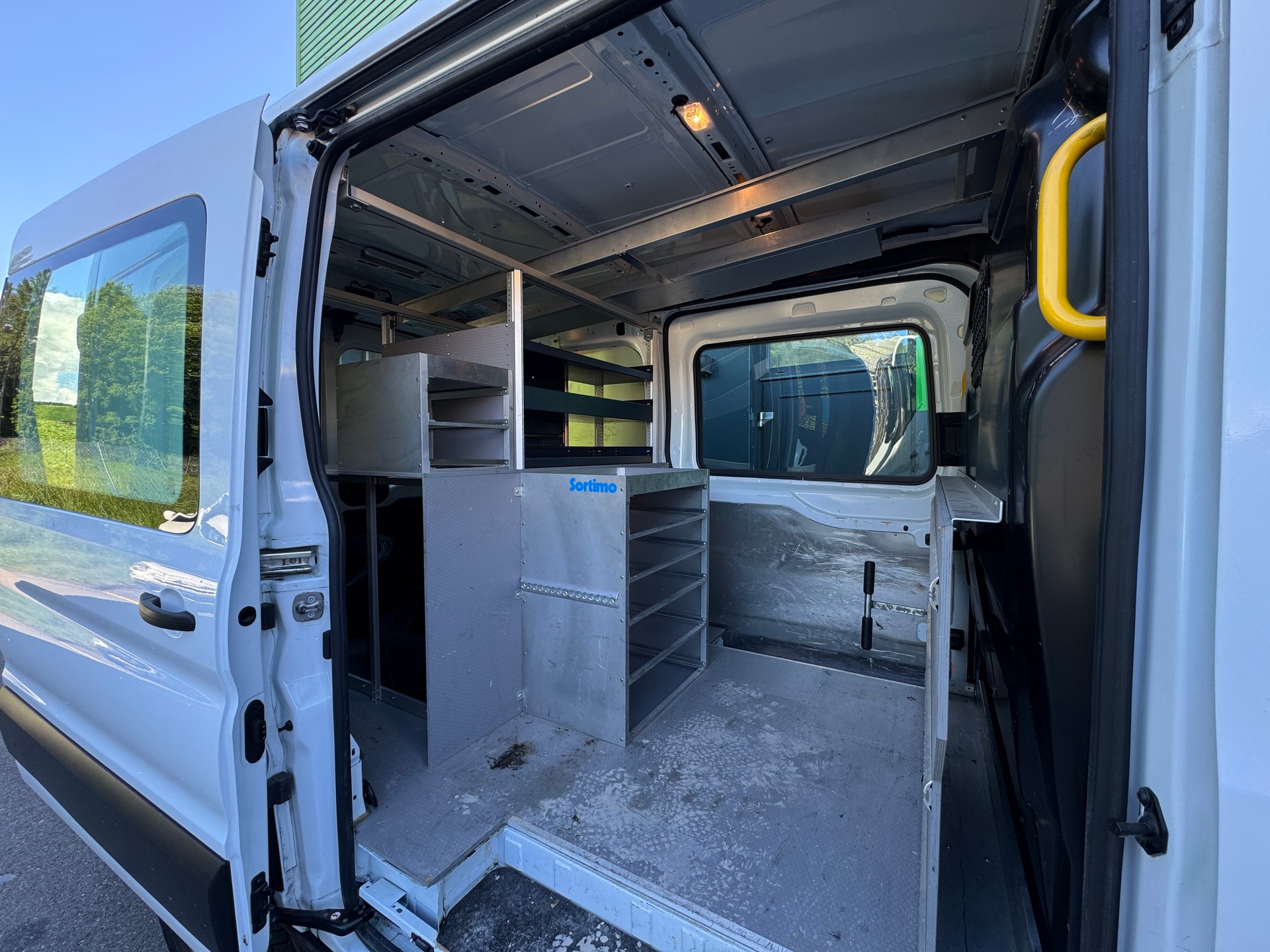 FORD Transit Van 350 L2 Trail 2.0 TDCi 130 4WD **Mit Werkstatt-Einrichtung**Anhängerkupplung**Frisch ab MFK und 12 Monate Garantie**-image-13
