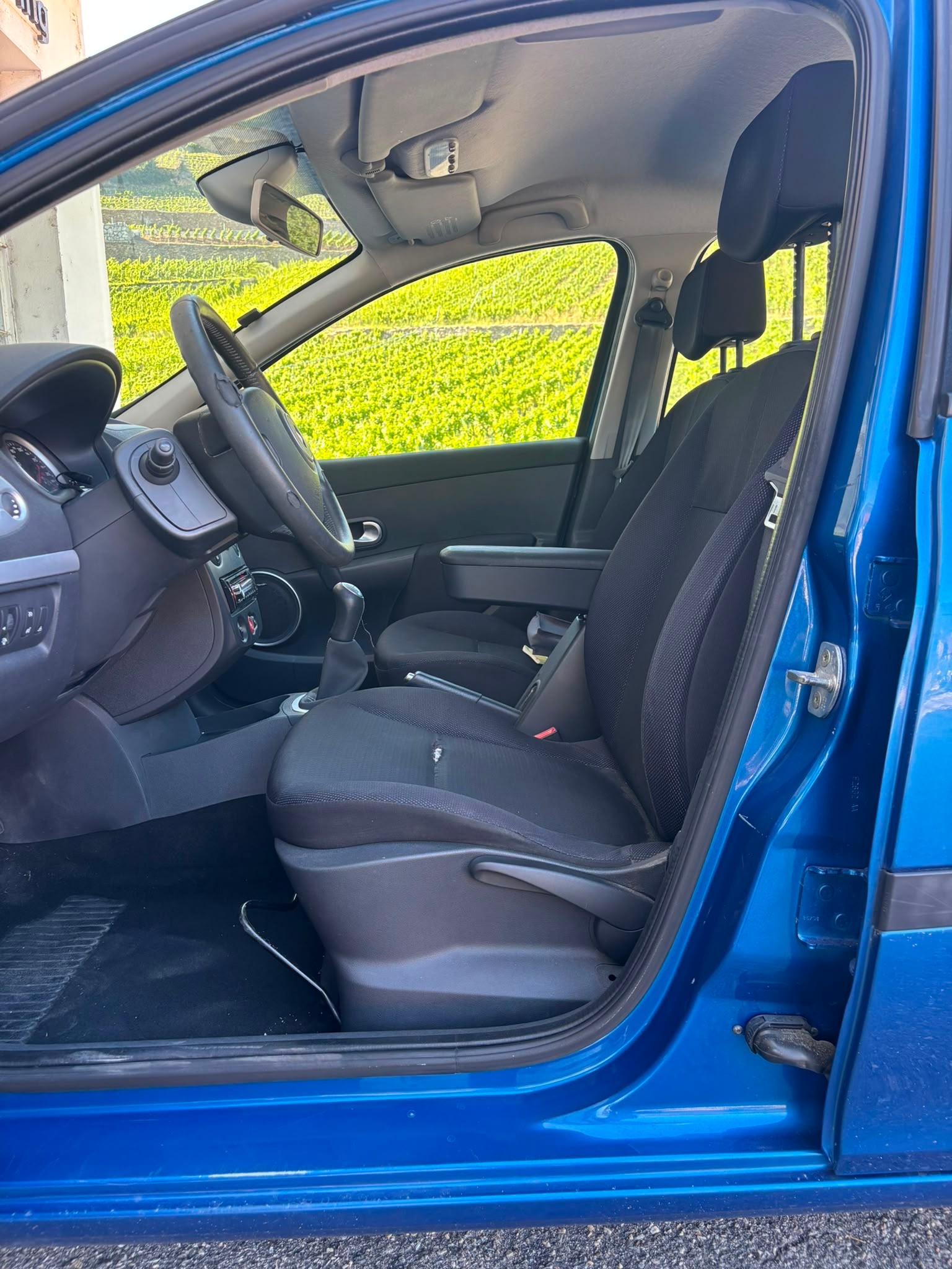 RENAULT Clio 1.6 16V Dynamique-image-6