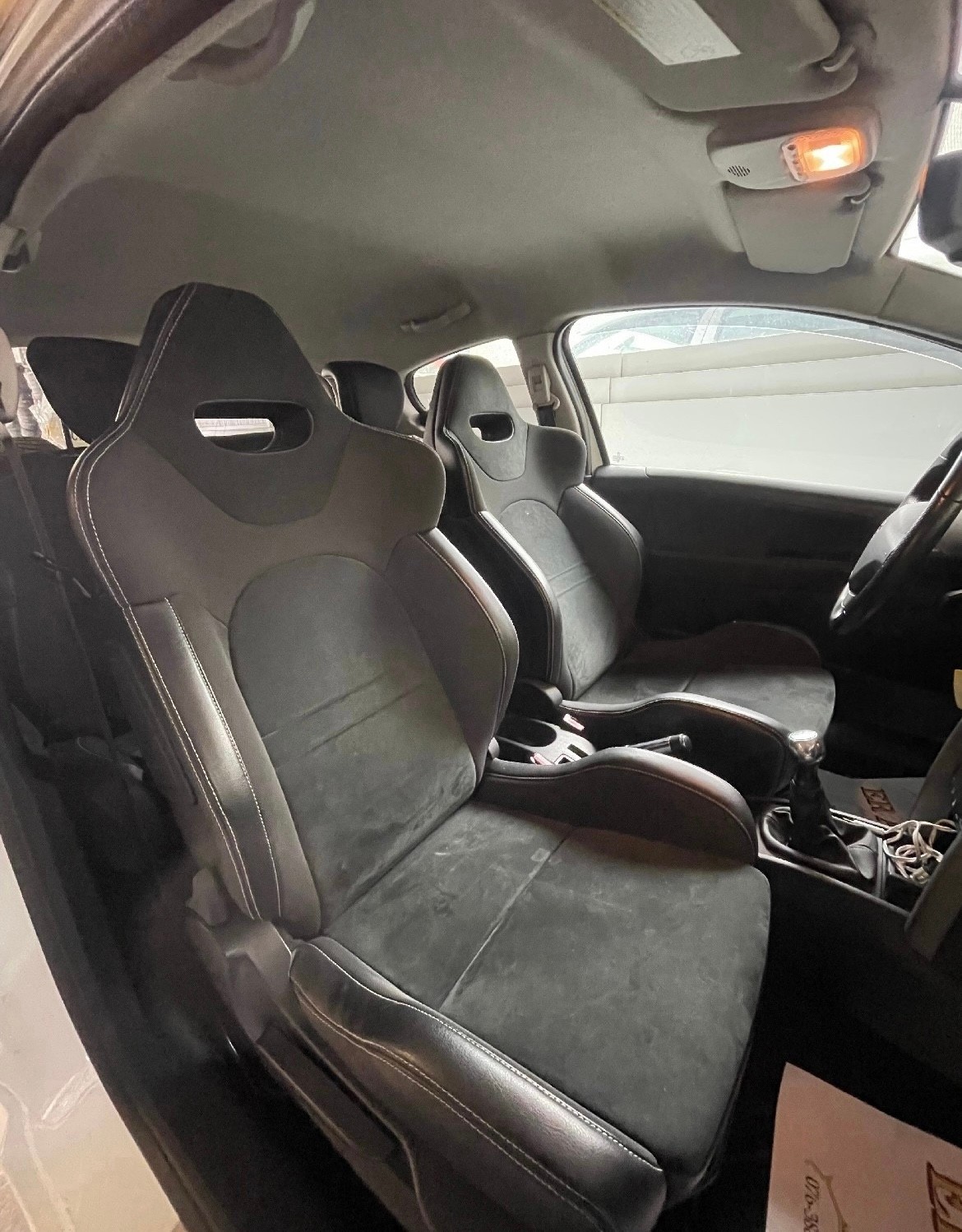PEUGEOT 207 1.6 16V Turbo GTi-image-9