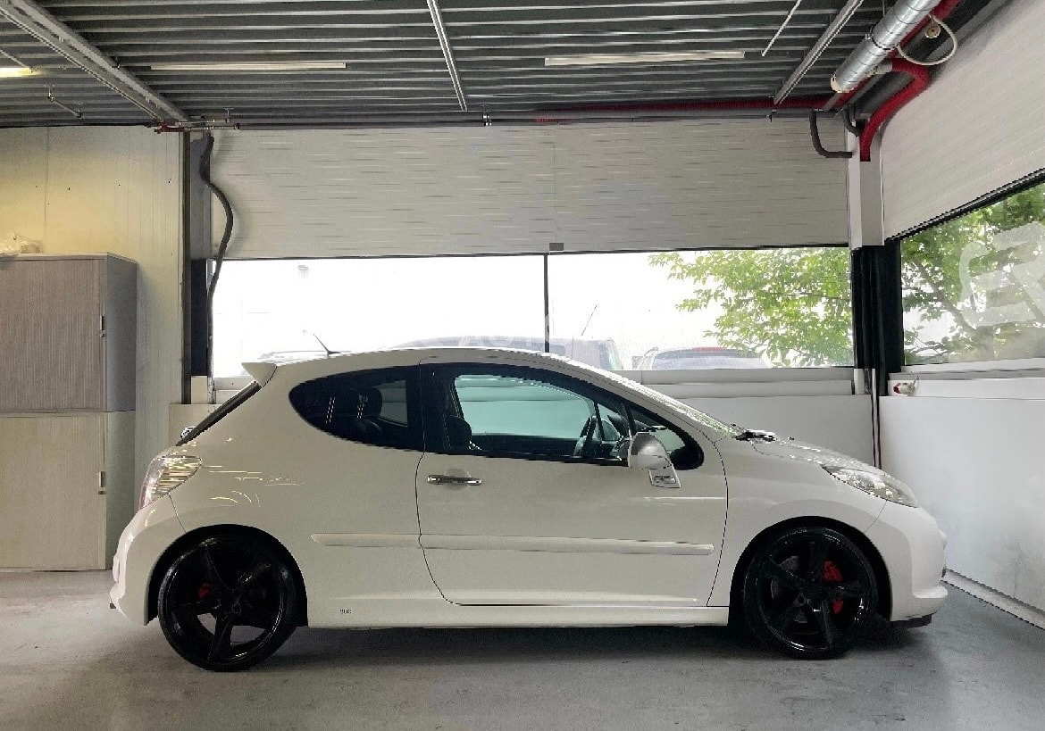 PEUGEOT 207 1.6 16V Turbo GTi-image-5