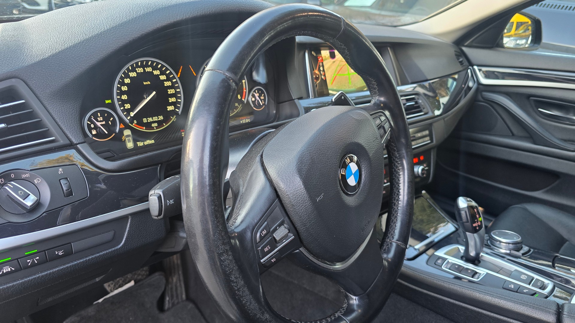 BMW 520d Touring xDrive Steptronic-image-11