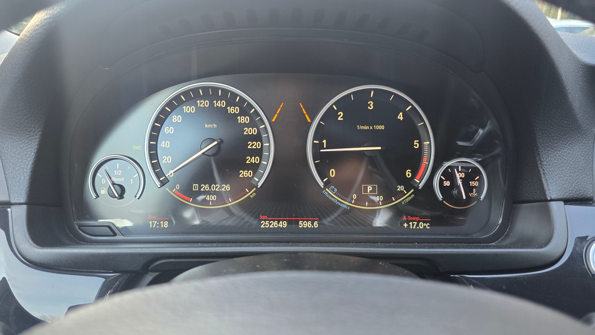 BMW 520d Touring xDrive Steptronic-image-17