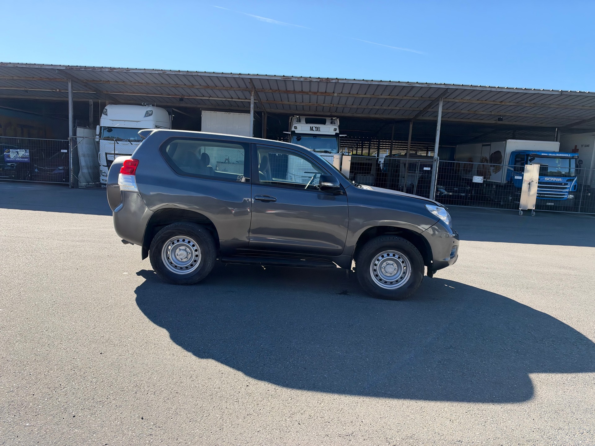TOYOTA Land Cruiser 3.0 TD Linea Terra-image-4