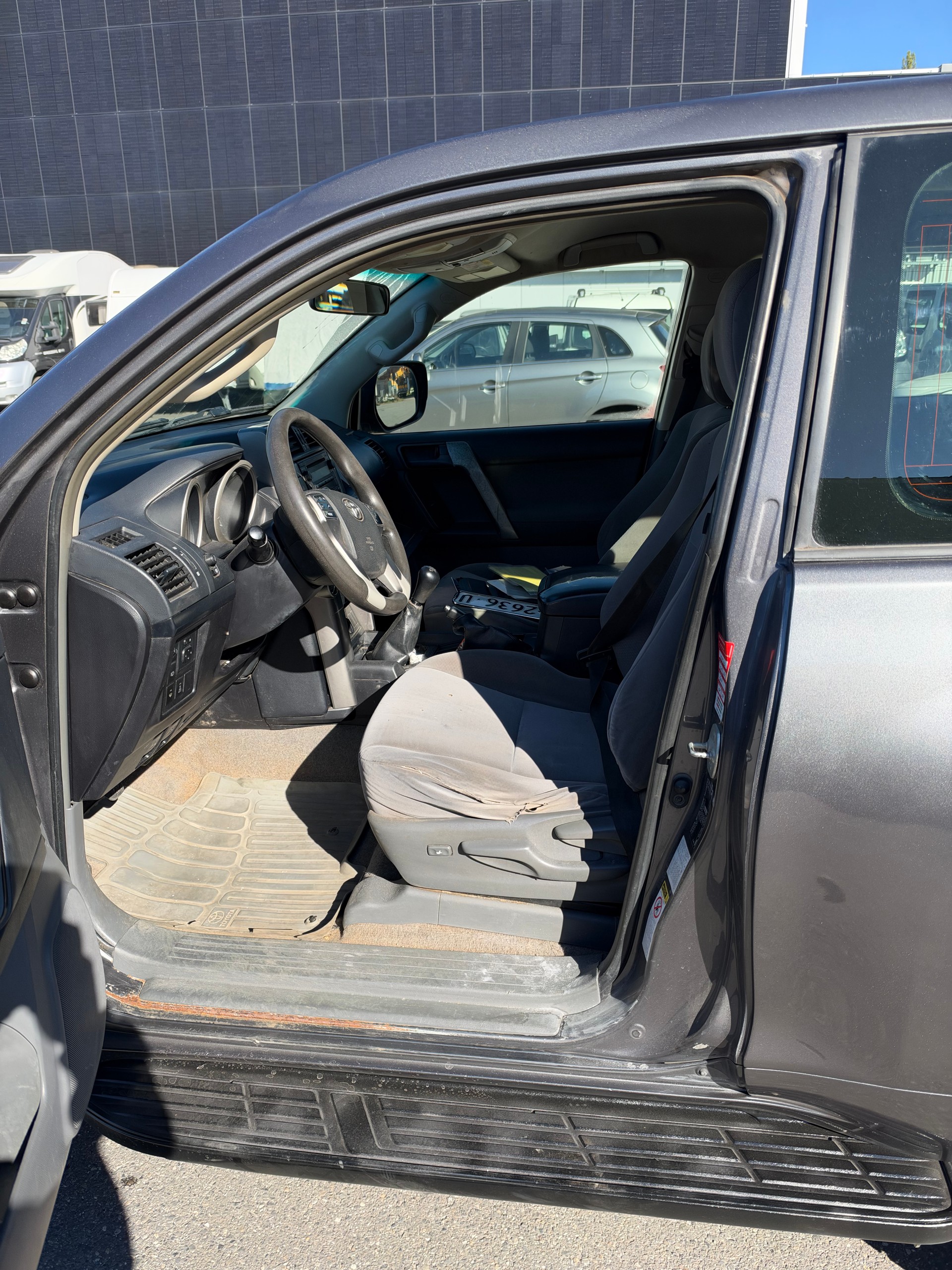 TOYOTA Land Cruiser 3.0 TD Linea Terra-image-6