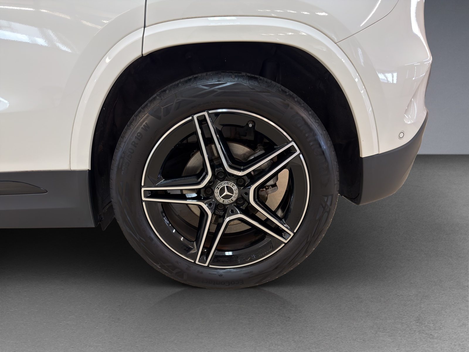MERCEDES-BENZ GLA 200 7G-DCT-image-5