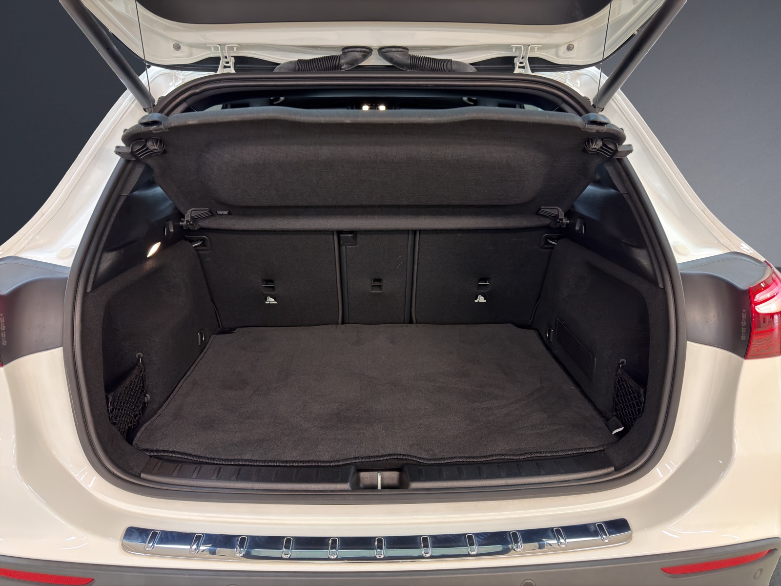 Image MERCEDES-BENZ GLA-200 GLA 200 7G-DCT
