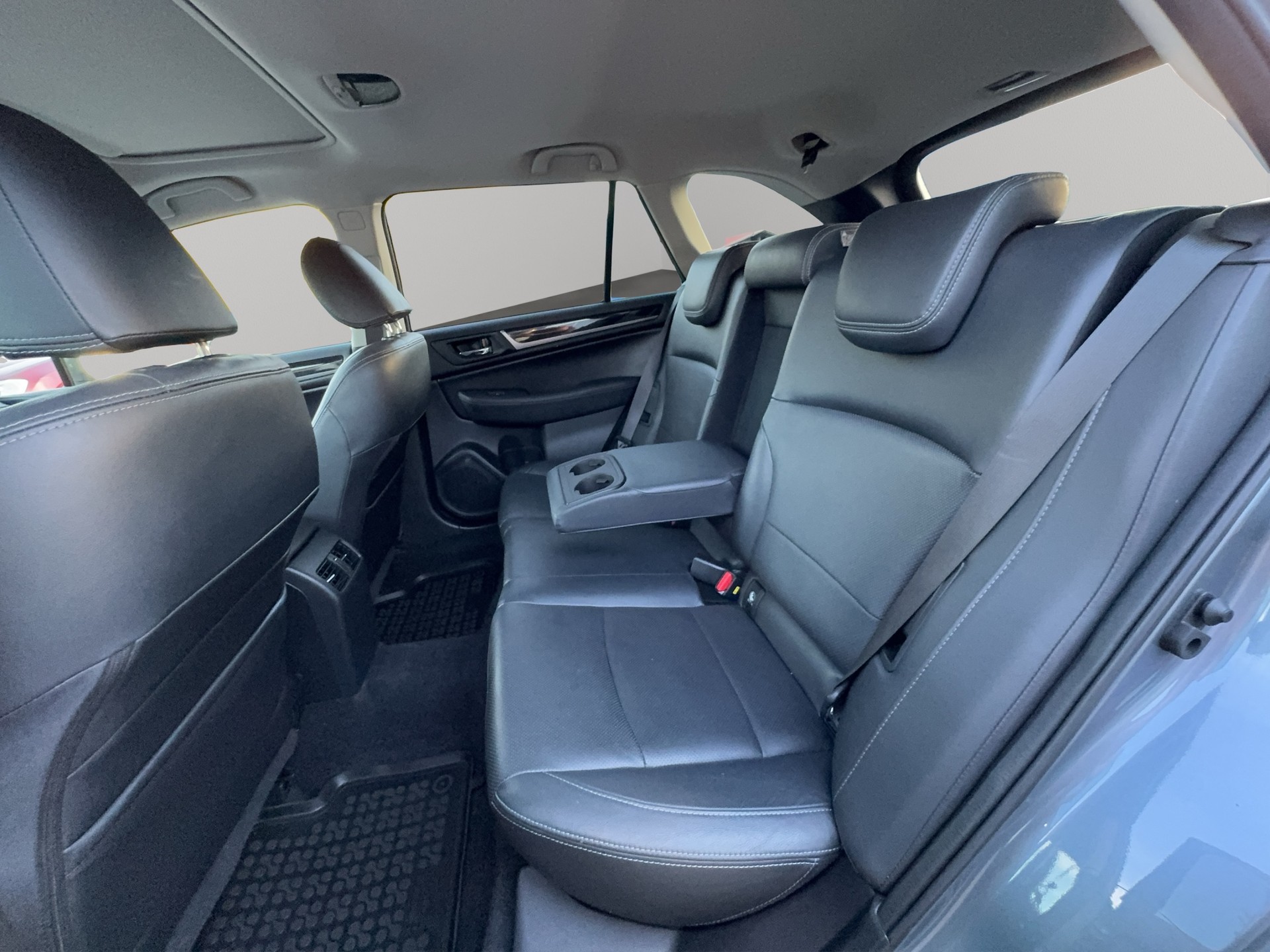 SUBARU Outback 2.0D Luxury AWD Lineartronic-image-11