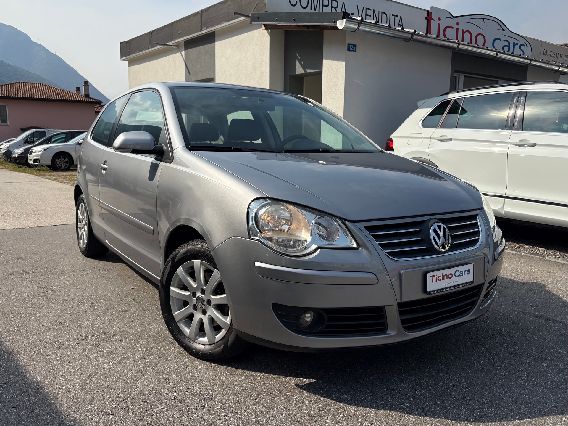 VW Polo 1.4 16V Highline-image-0