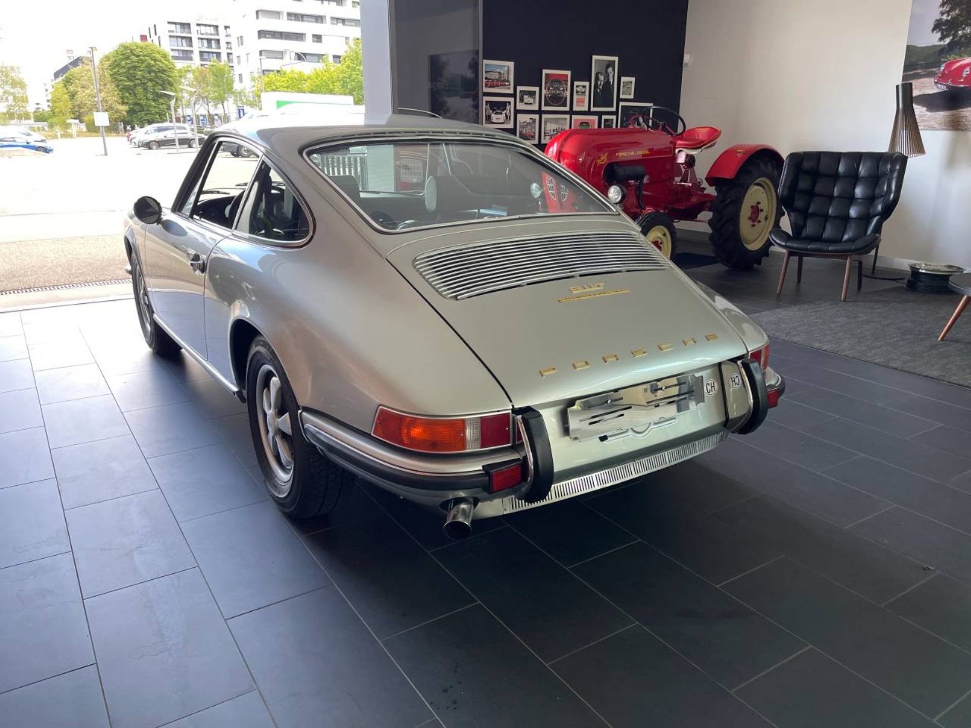 PORSCHE 911 T 2.2 Coupé-image-10
