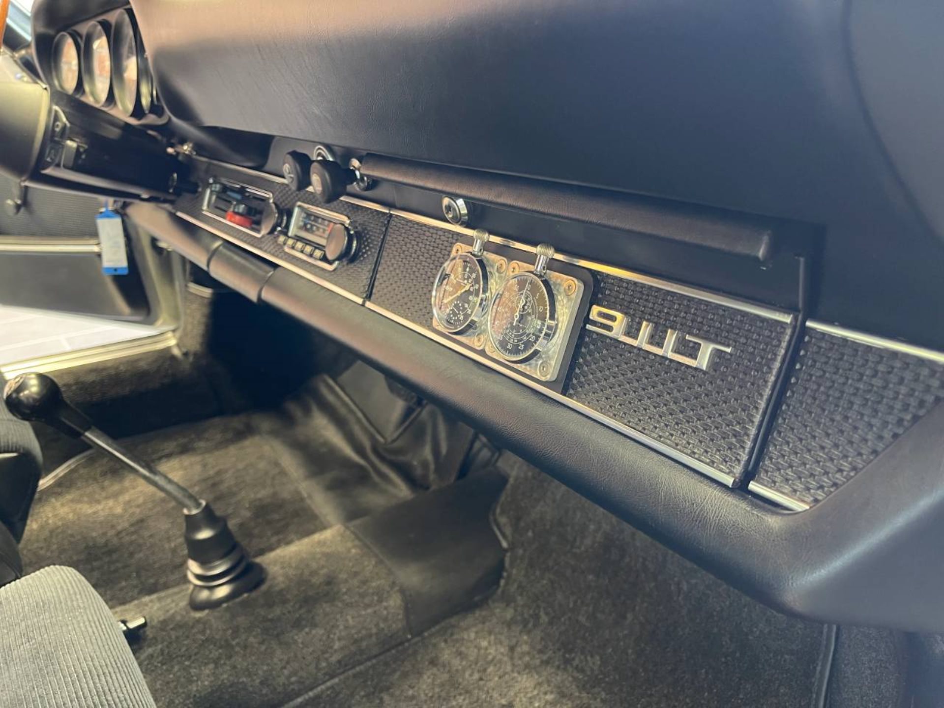 PORSCHE 911 T 2.2 Coupé-image-23