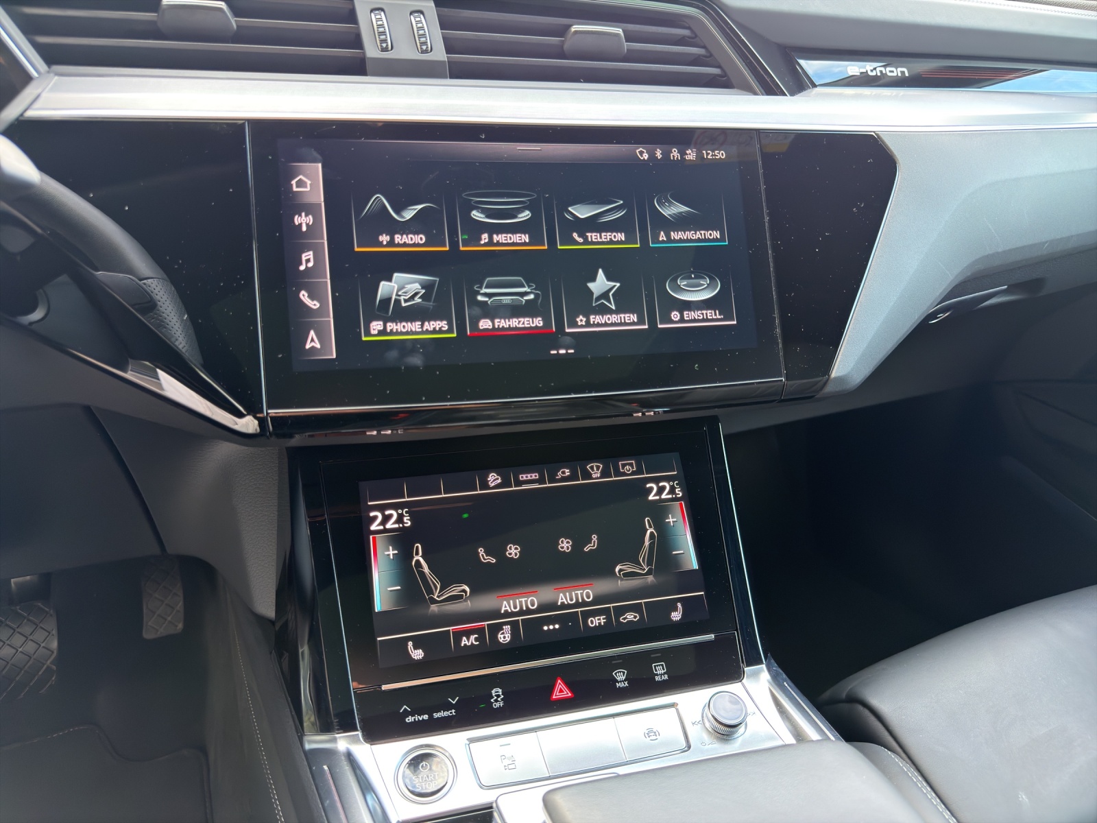 AUDI e-tron 55 Sportback S Line Black Edition quattro-image-11