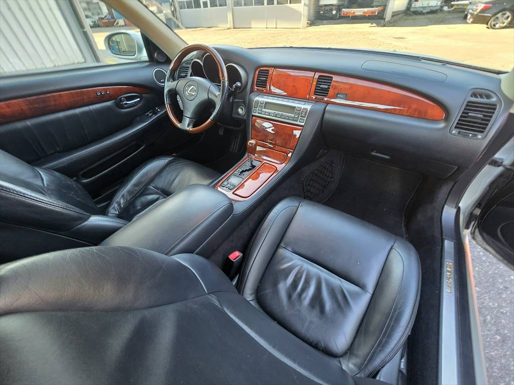 LEXUS SC 430 Automatic-image-12