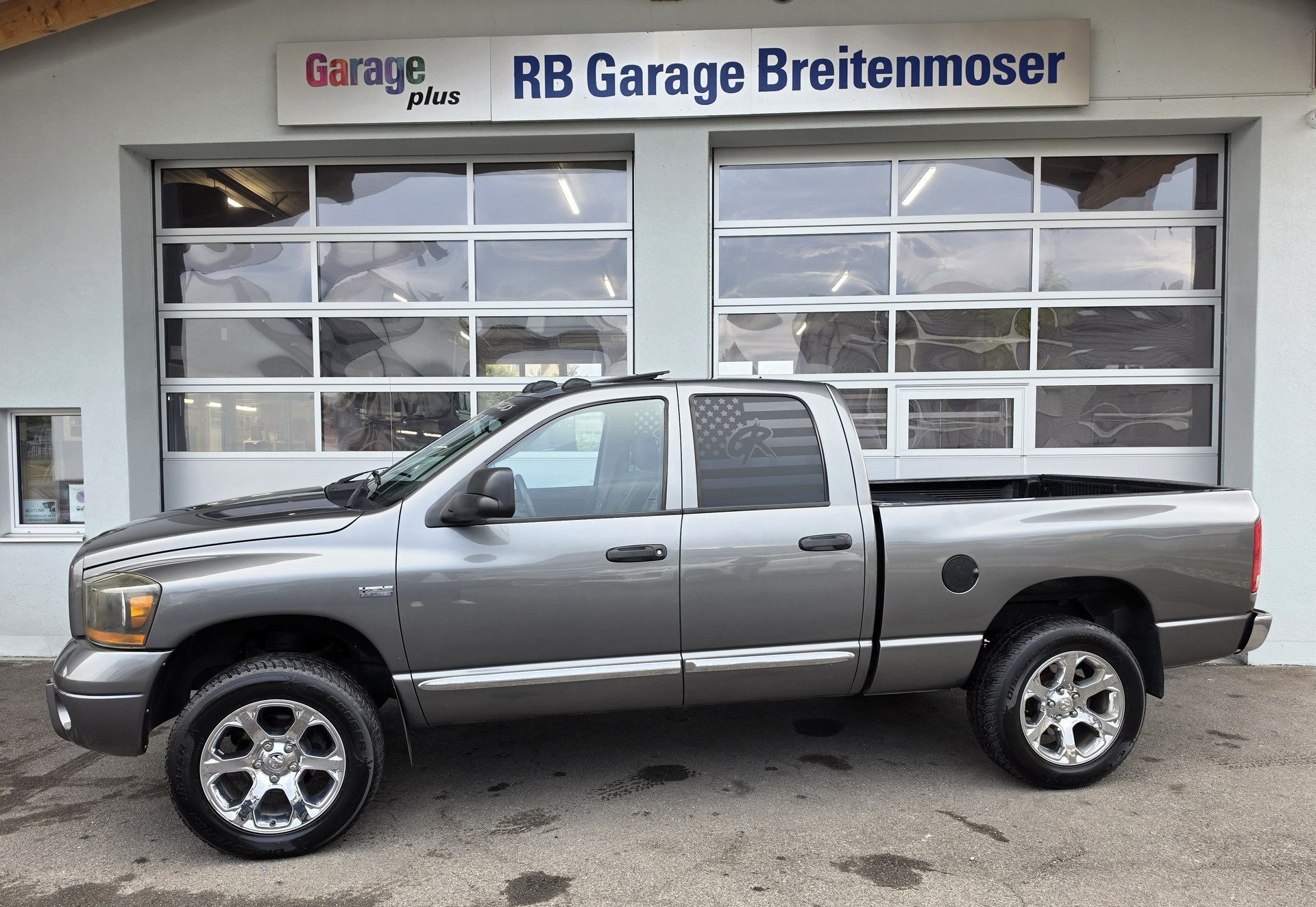 DODGE RAM 1500 Laramie Quad Cab-image-8