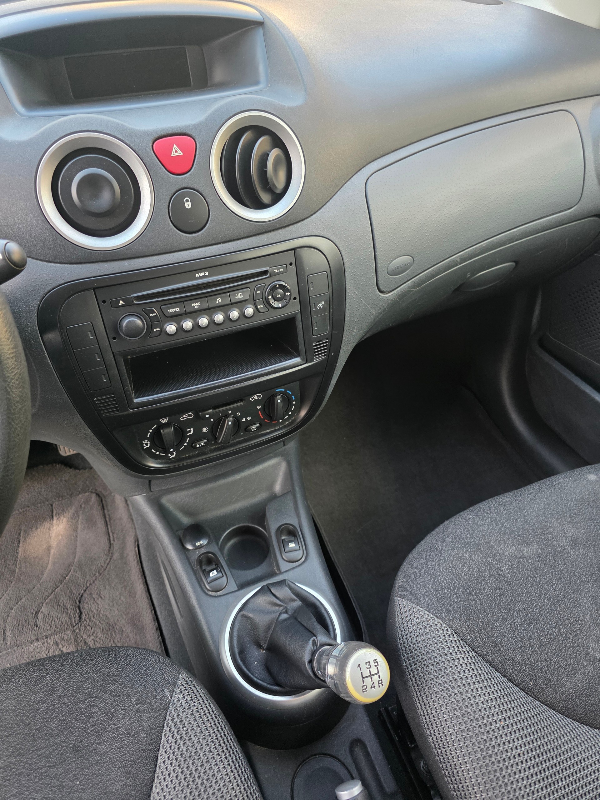 CITROEN C3 1.1i X-image-8