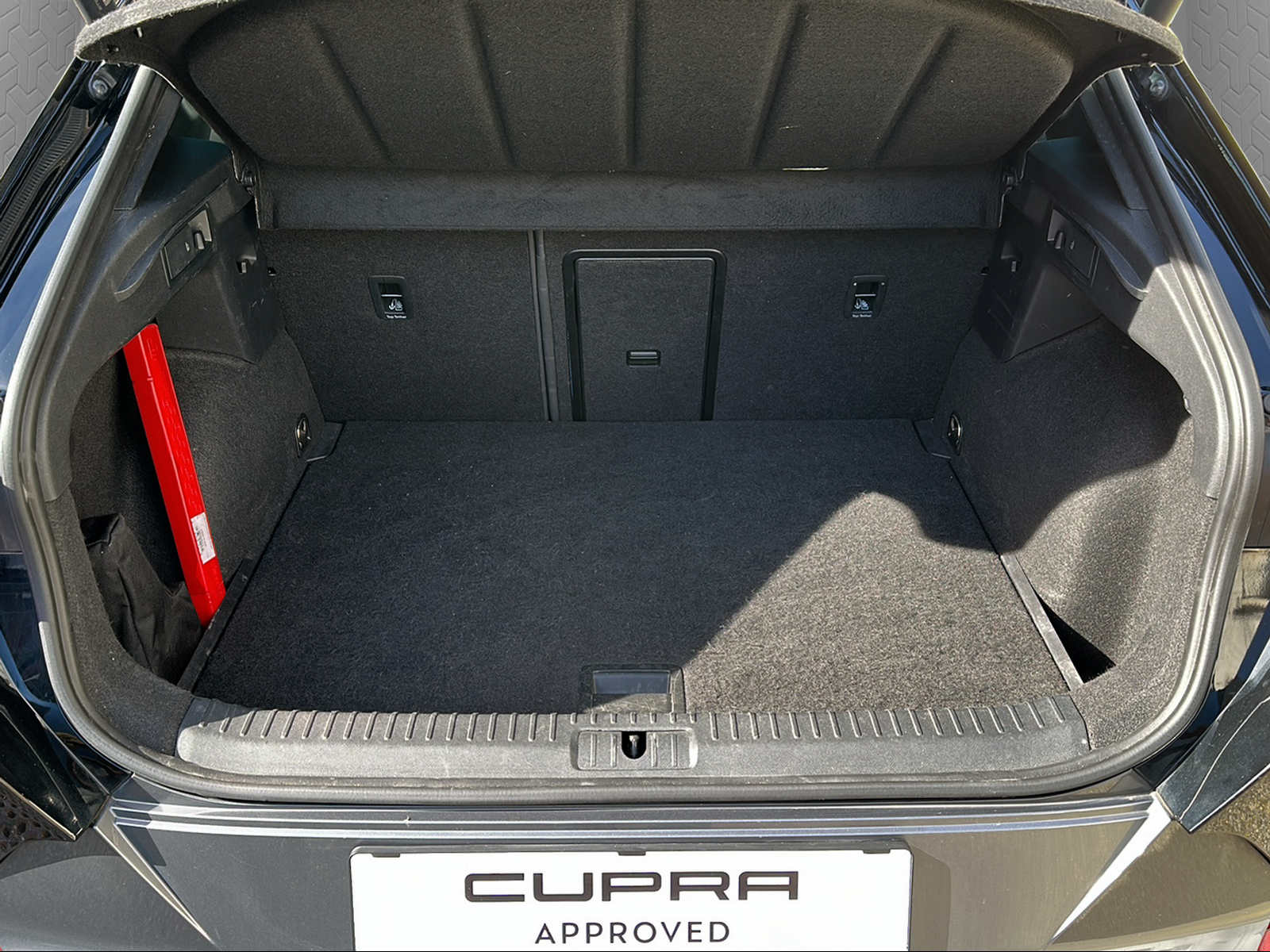 CUPRA Formentor 2.0TSI 4Drive Inicio DSG-image-9