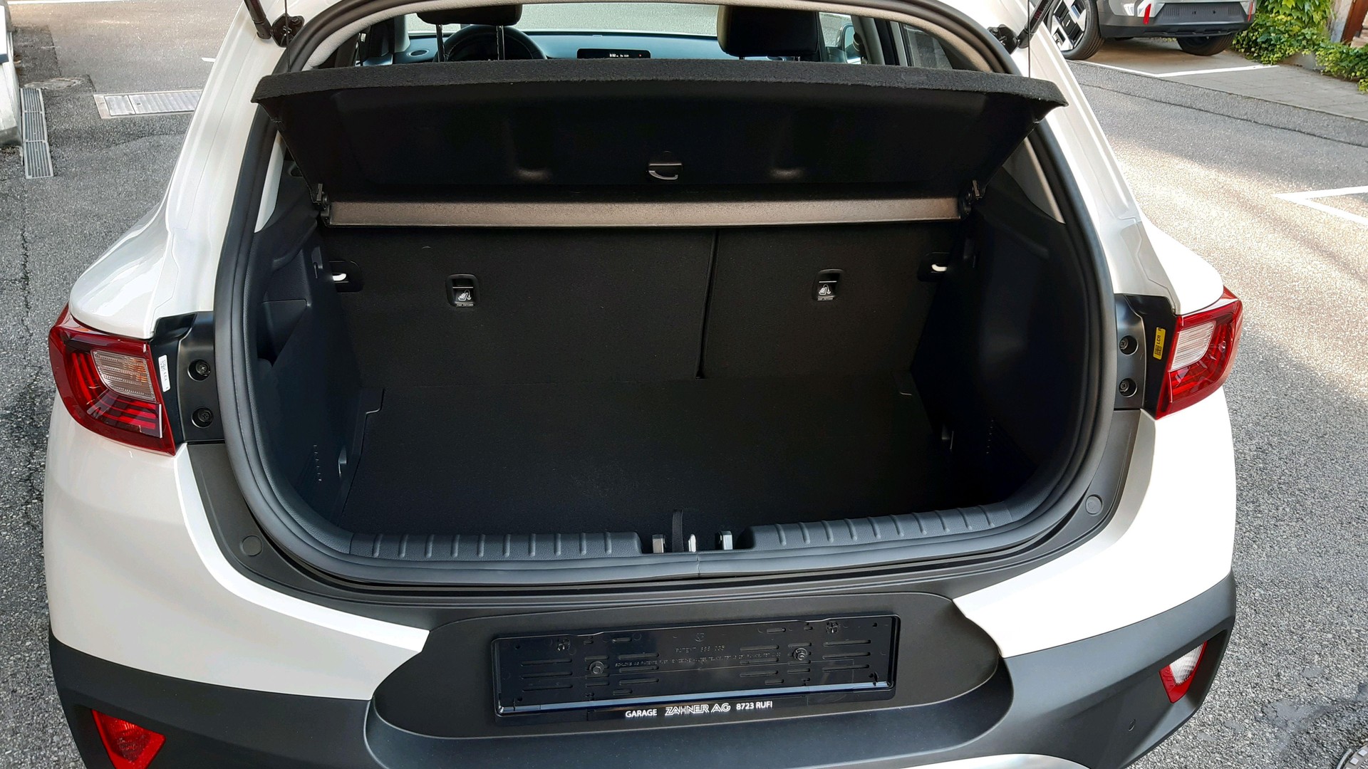 KIA Stonic 1.0 T-GDi MHEV GT-Line-image-7