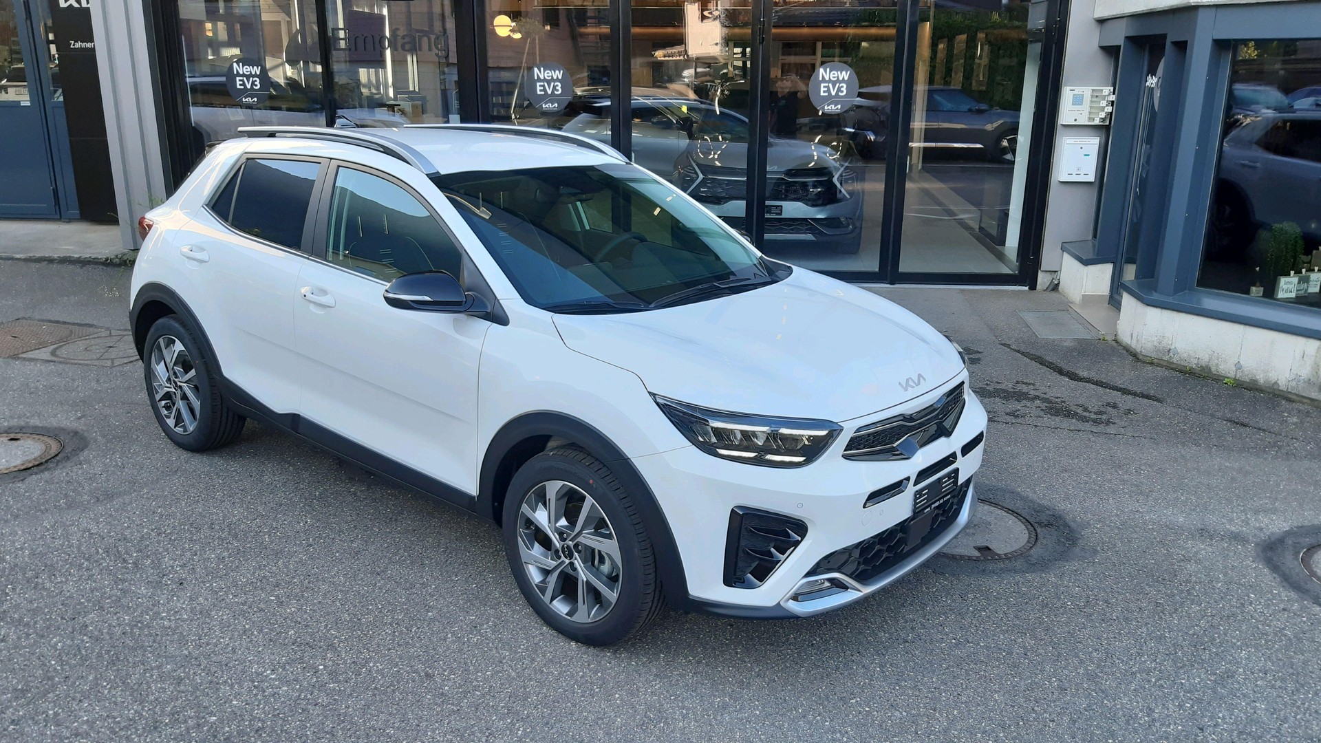 KIA Stonic 1.0 T-GDi MHEV GT-Line-image-2