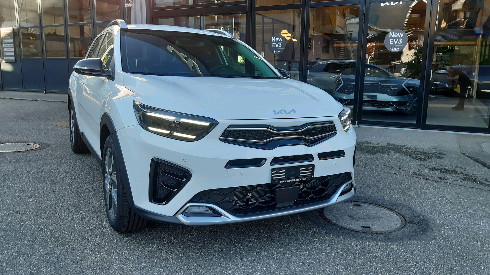 KIA Stonic 1.0 T-GDi MHEV GT-Line-image-6