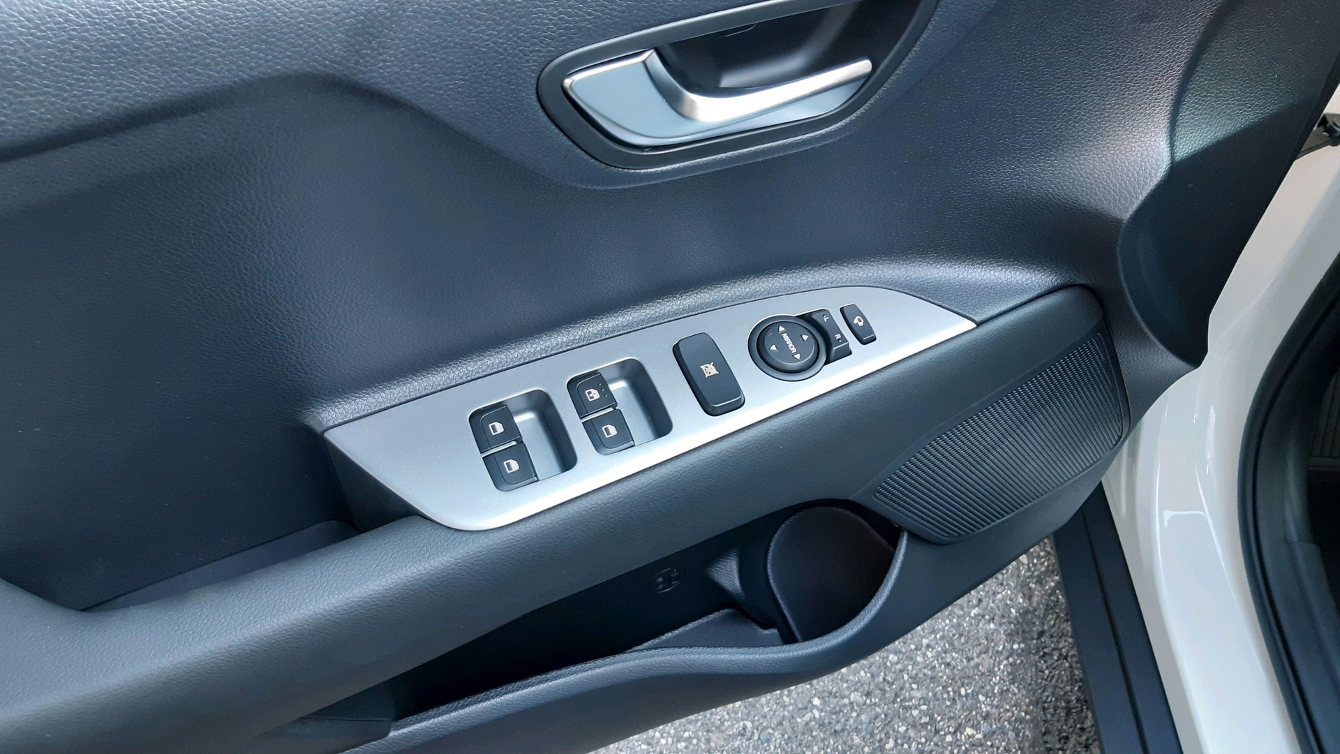 KIA Stonic 1.0 T-GDi MHEV GT-Line-image-10