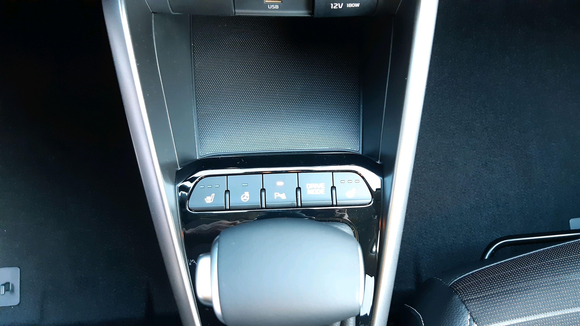 KIA Stonic 1.0 T-GDi MHEV GT-Line-image-13