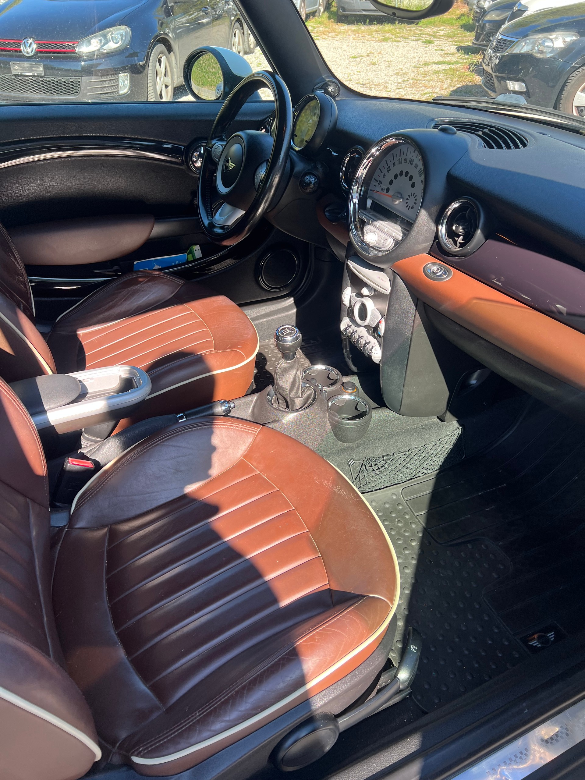 MINI Cooper S Cabriolet-image-14