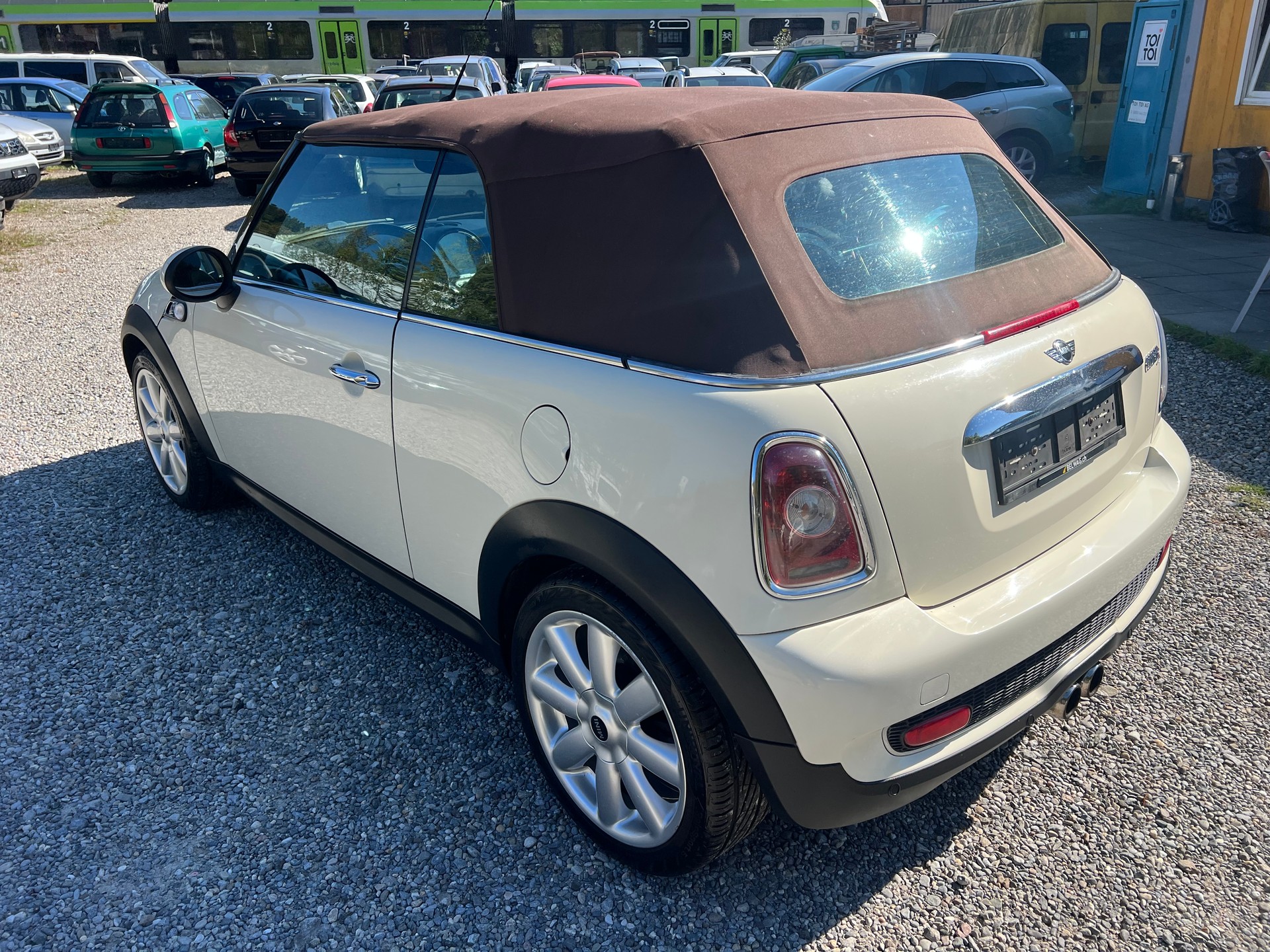 MINI Cooper S Cabriolet-image-4