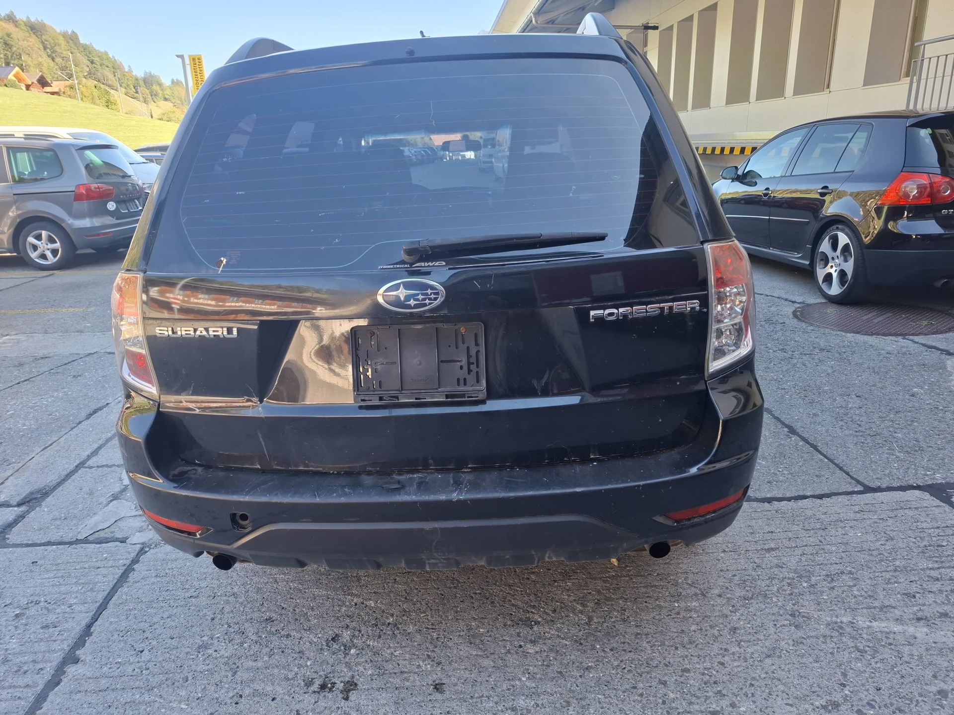 SUBARU Forester 2.0X Swiss Automatic-image-1