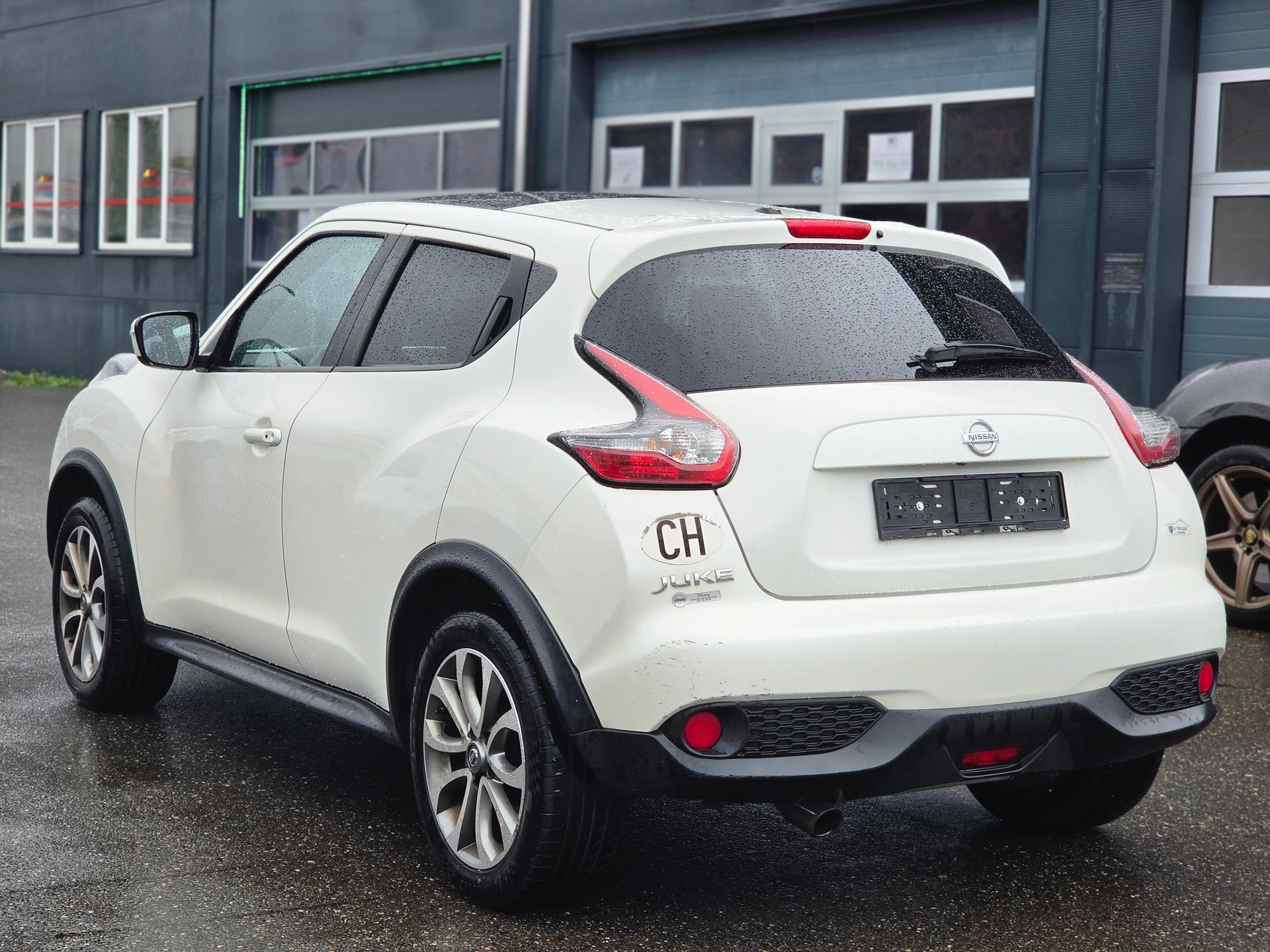 NISSAN Juke 1.6 DIG-T tekna 17'' 4x4 Xtronic M-CVT-image-4