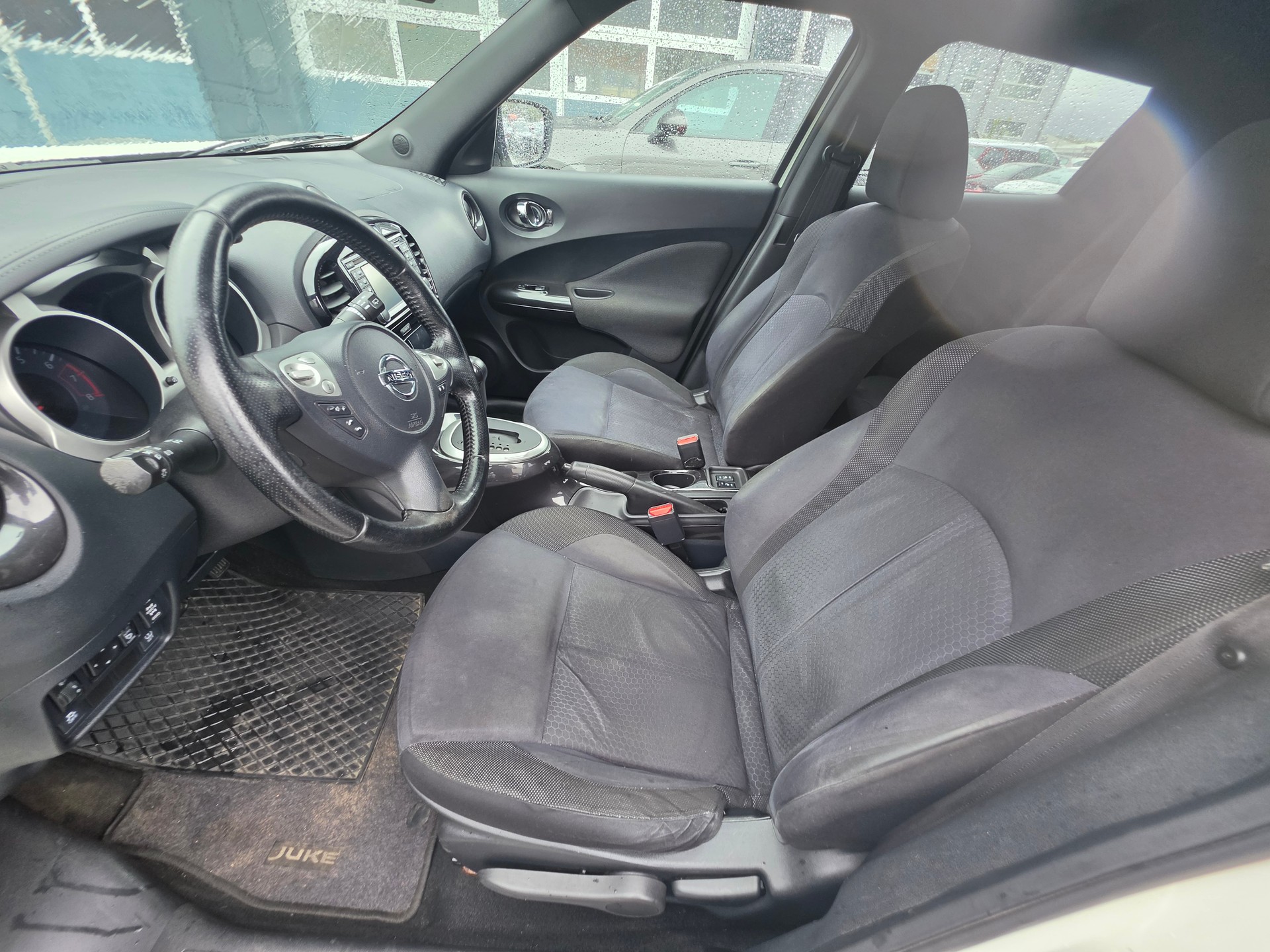 NISSAN Juke 1.6 DIG-T tekna 17'' 4x4 Xtronic M-CVT-image-9