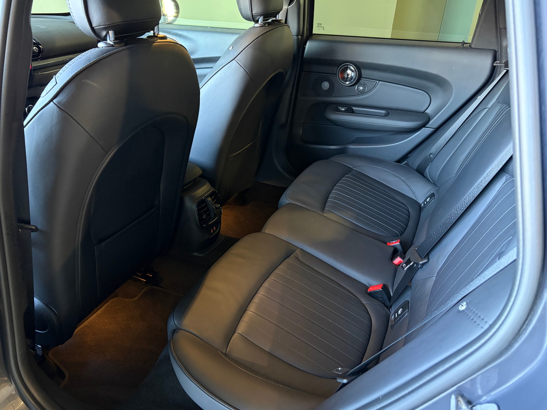 MINI Clubman Cooper S ALL4 Steptronic-image-17