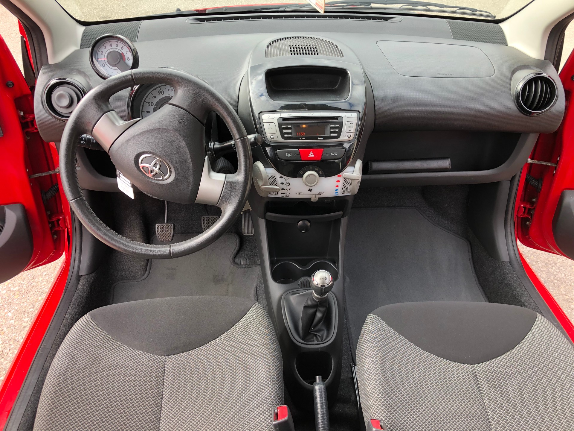 TOYOTA Aygo 1.0 VVT-i Sol-image-9