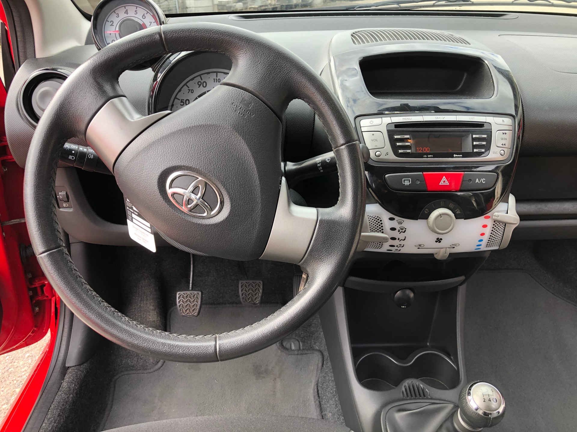 TOYOTA Aygo 1.0 VVT-i Sol-image-10